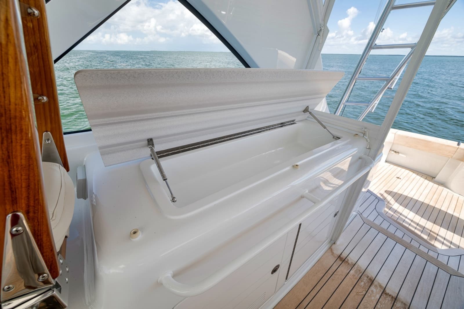 2023 Hatteras GT45X - Photo 40