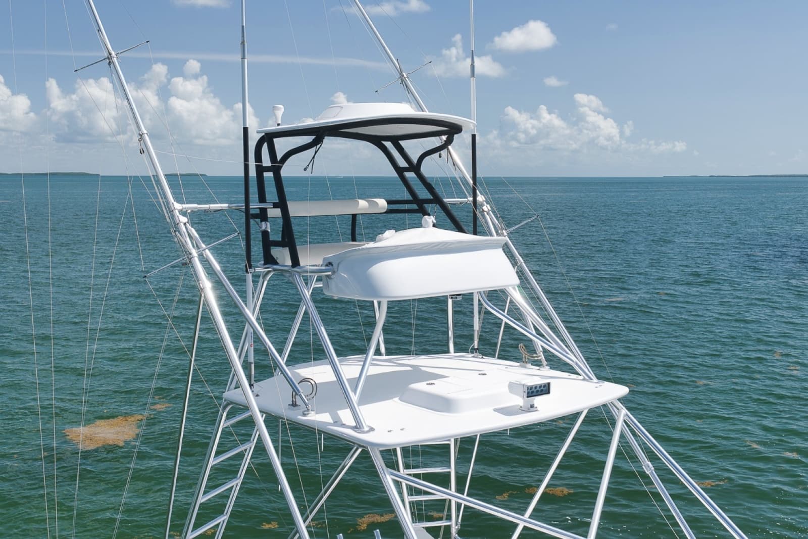 2023 Hatteras GT45X - Photo 17