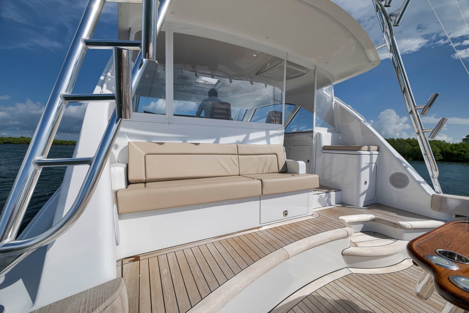 2023 Hatteras GT45X - Photo 26