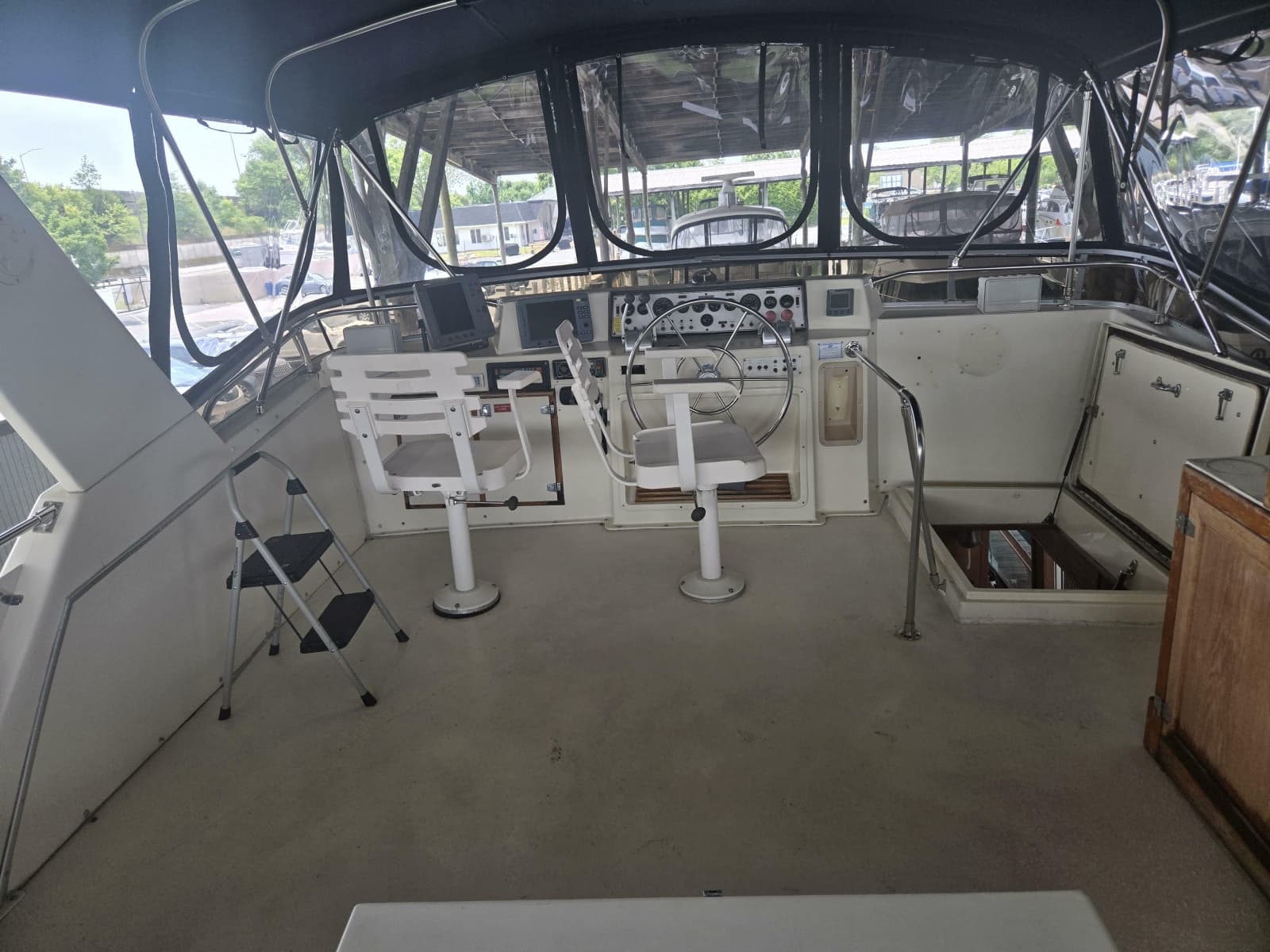 1987 Chris-Craft  - Photo 8