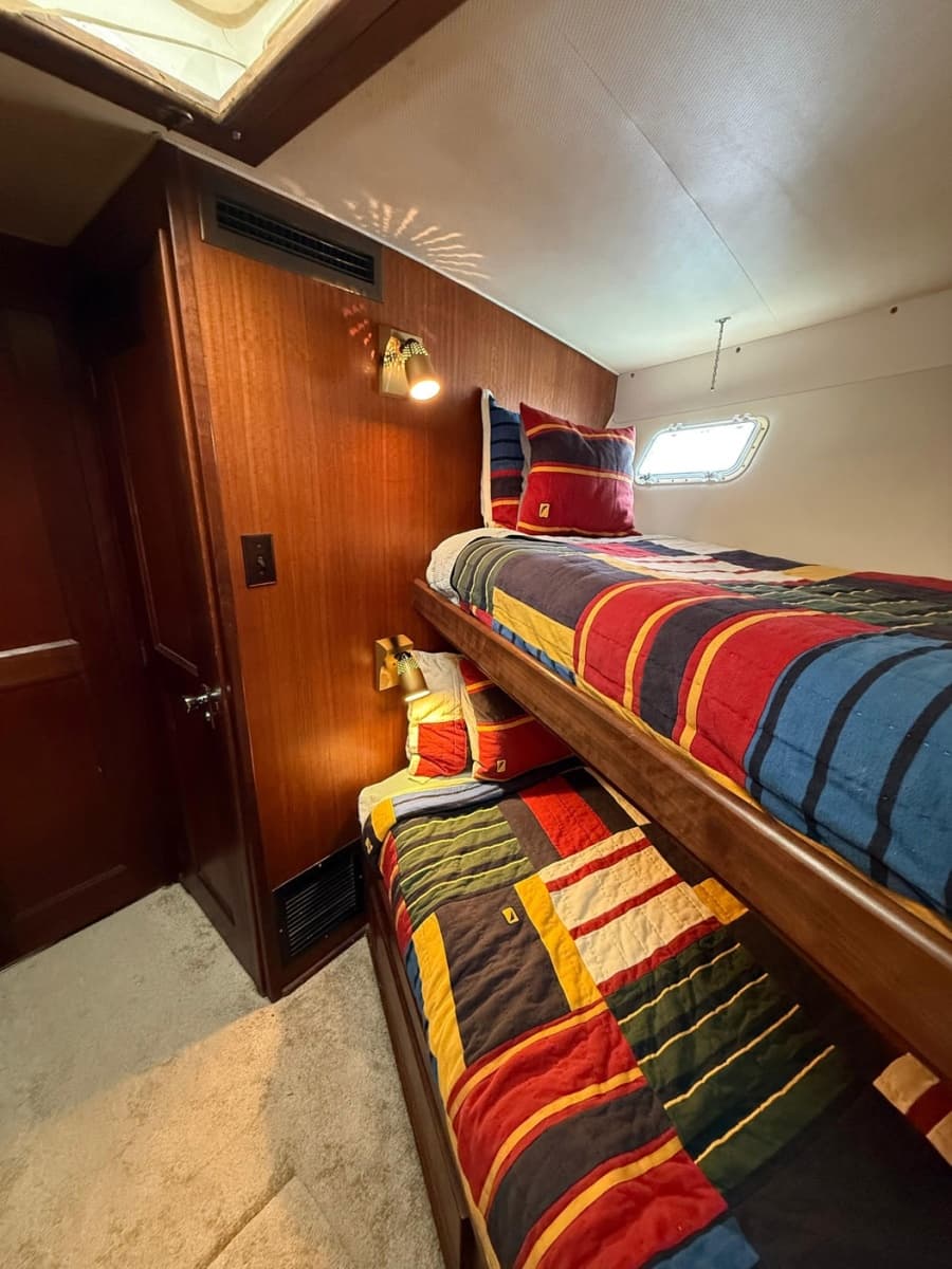 1978 Hatteras 53 Convertible - Photo 34
