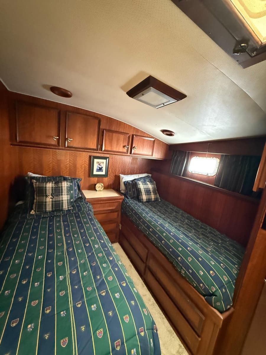 1978 Hatteras 53 Convertible - Photo 36