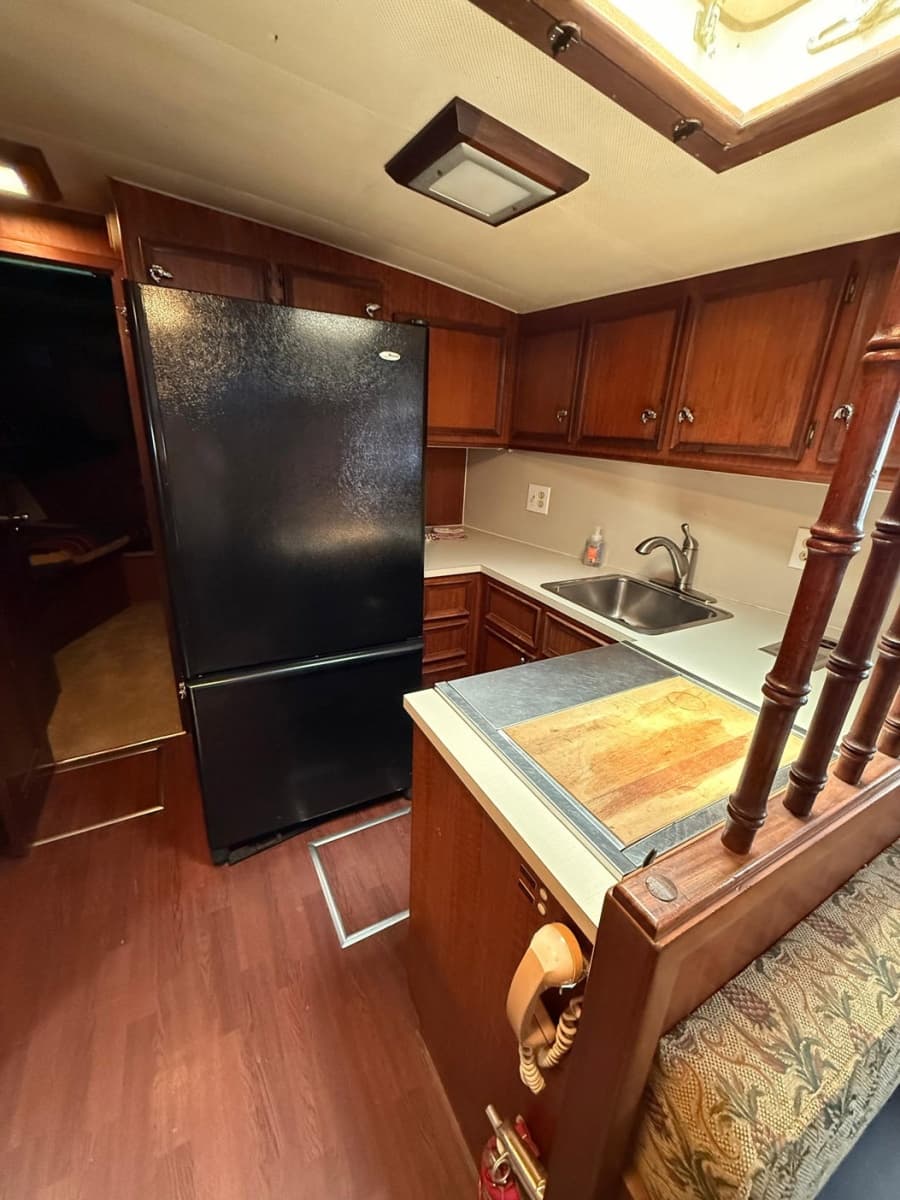 1978 Hatteras 53 Convertible - Photo 28