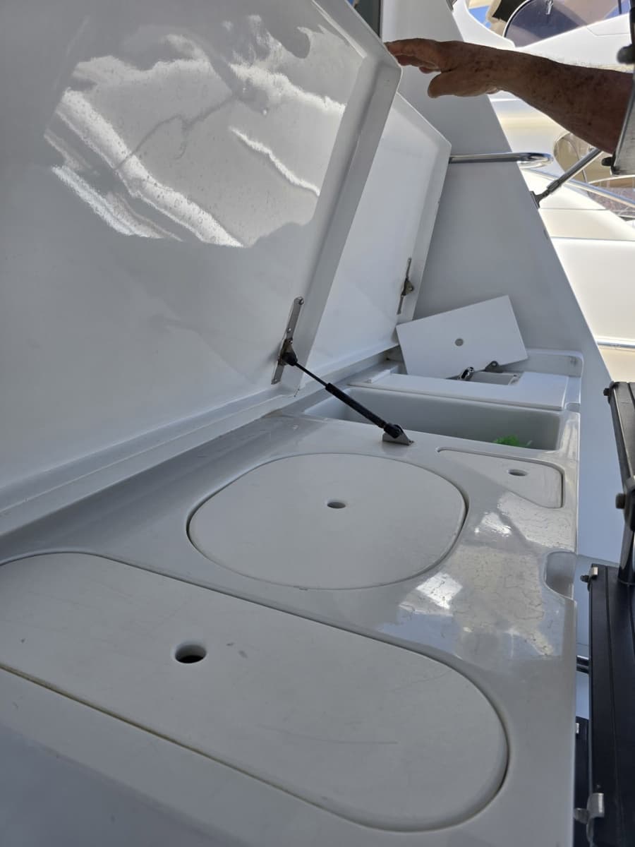 1978 Hatteras 53 Convertible - Photo 54