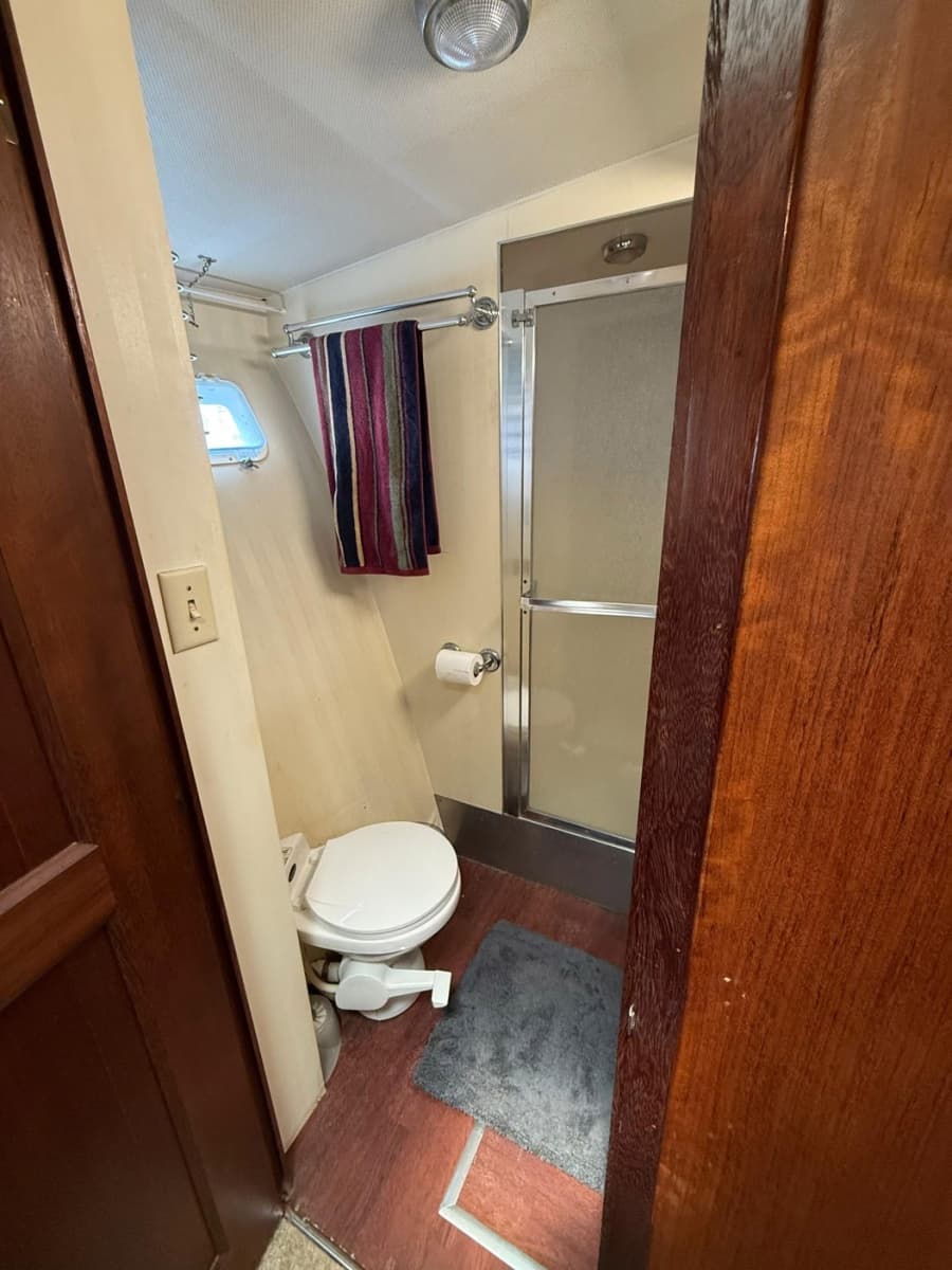 1978 Hatteras 53 Convertible - Photo 39