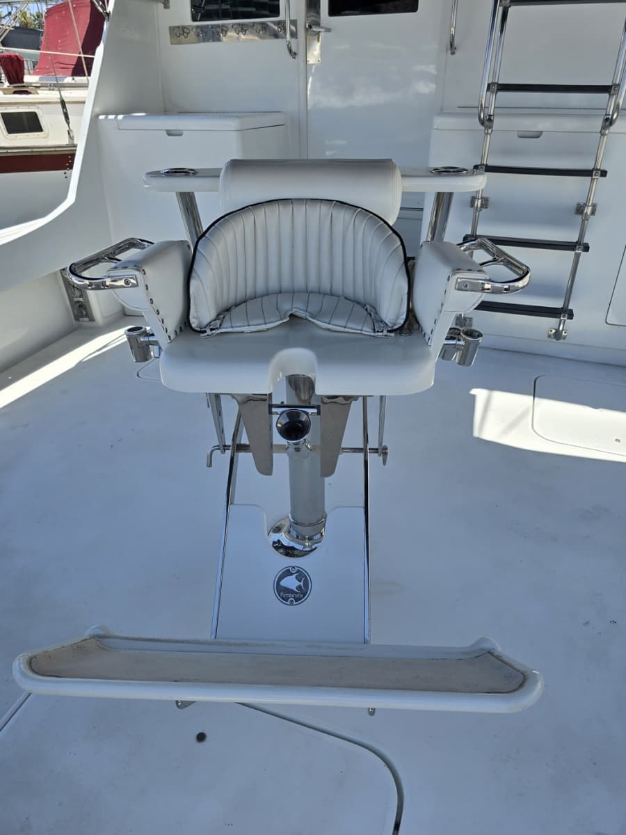 1978 Hatteras 53 Convertible - Photo 6