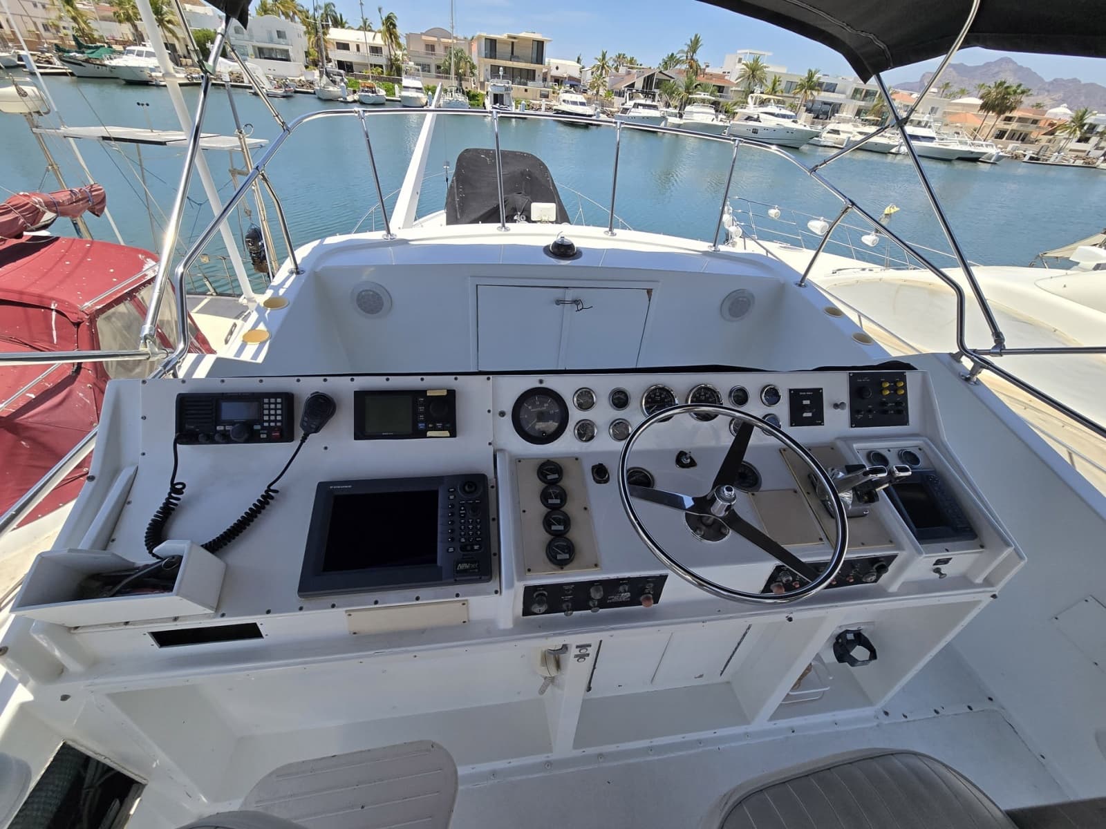1978 Hatteras 53 Convertible - Photo 13