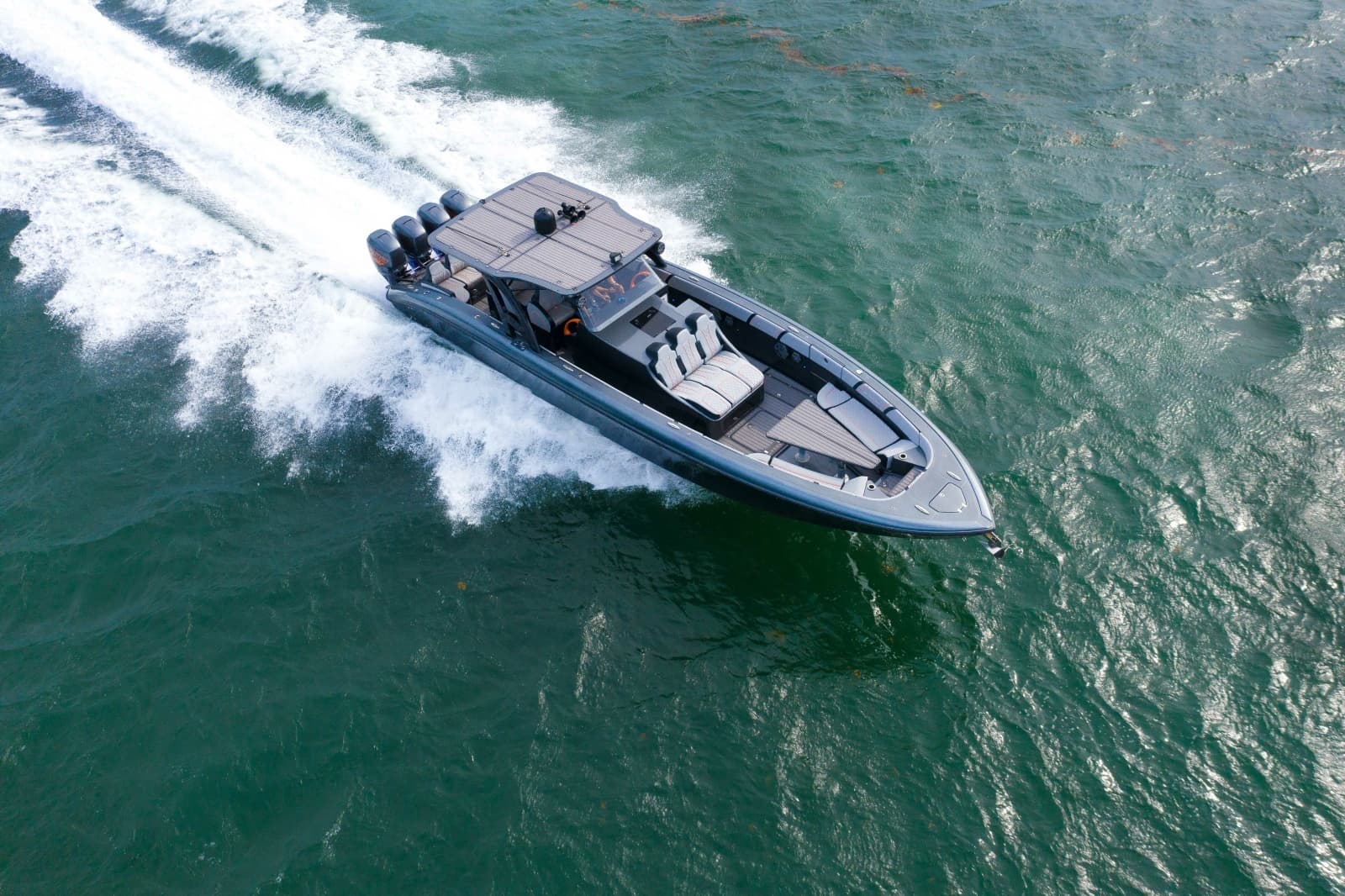 2019 Midnight Express 43 Open - Photo 3