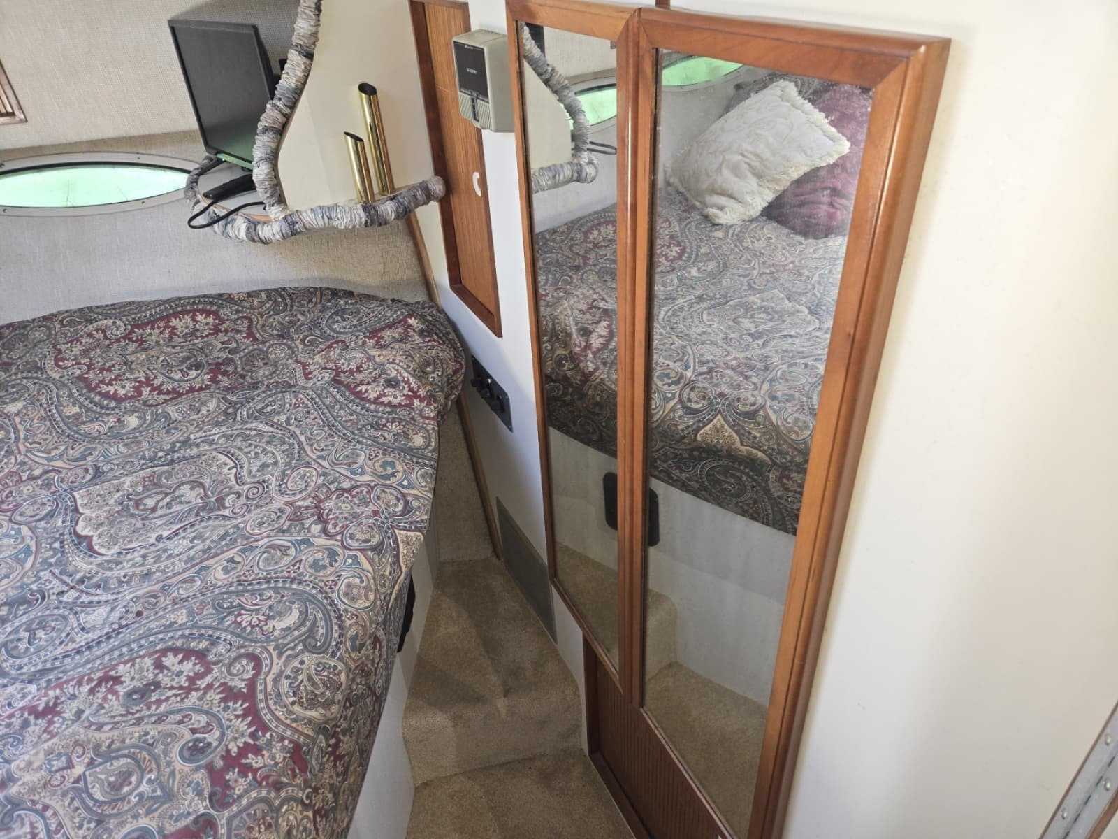 1991 Sea Ray 390 Express - Photo 15