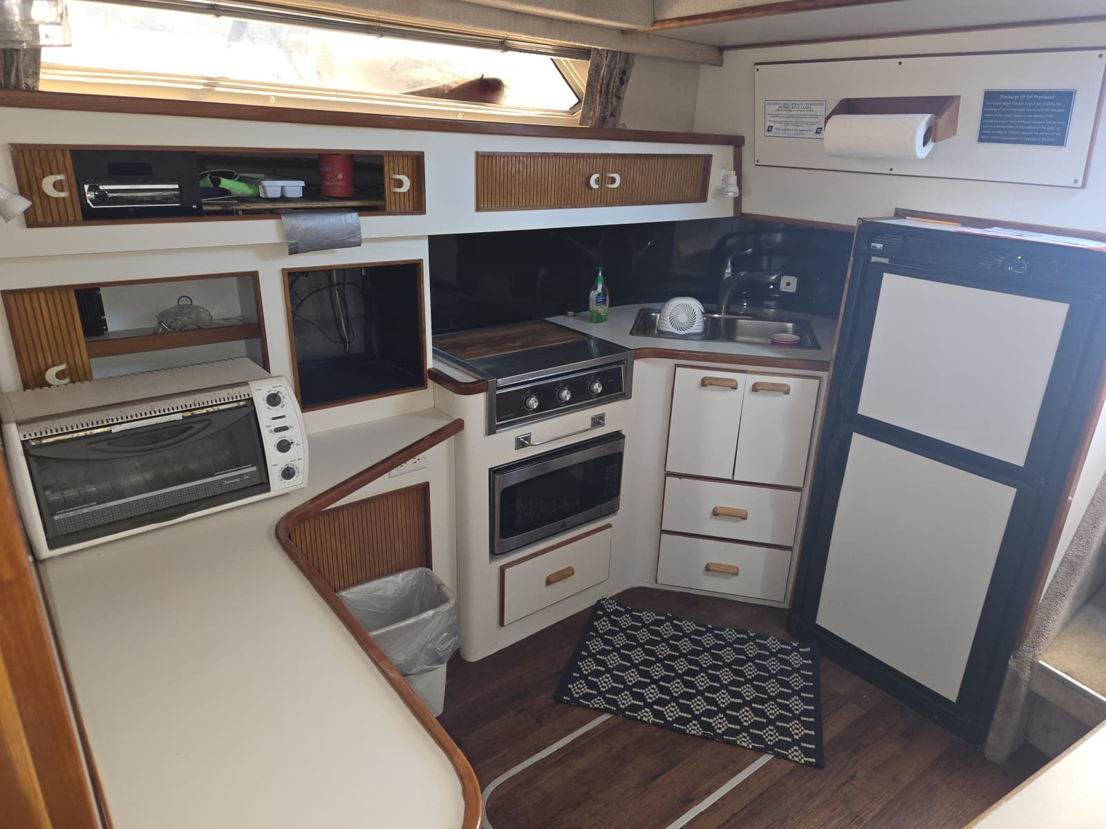 1991 Sea Ray 390 Express - Photo 19