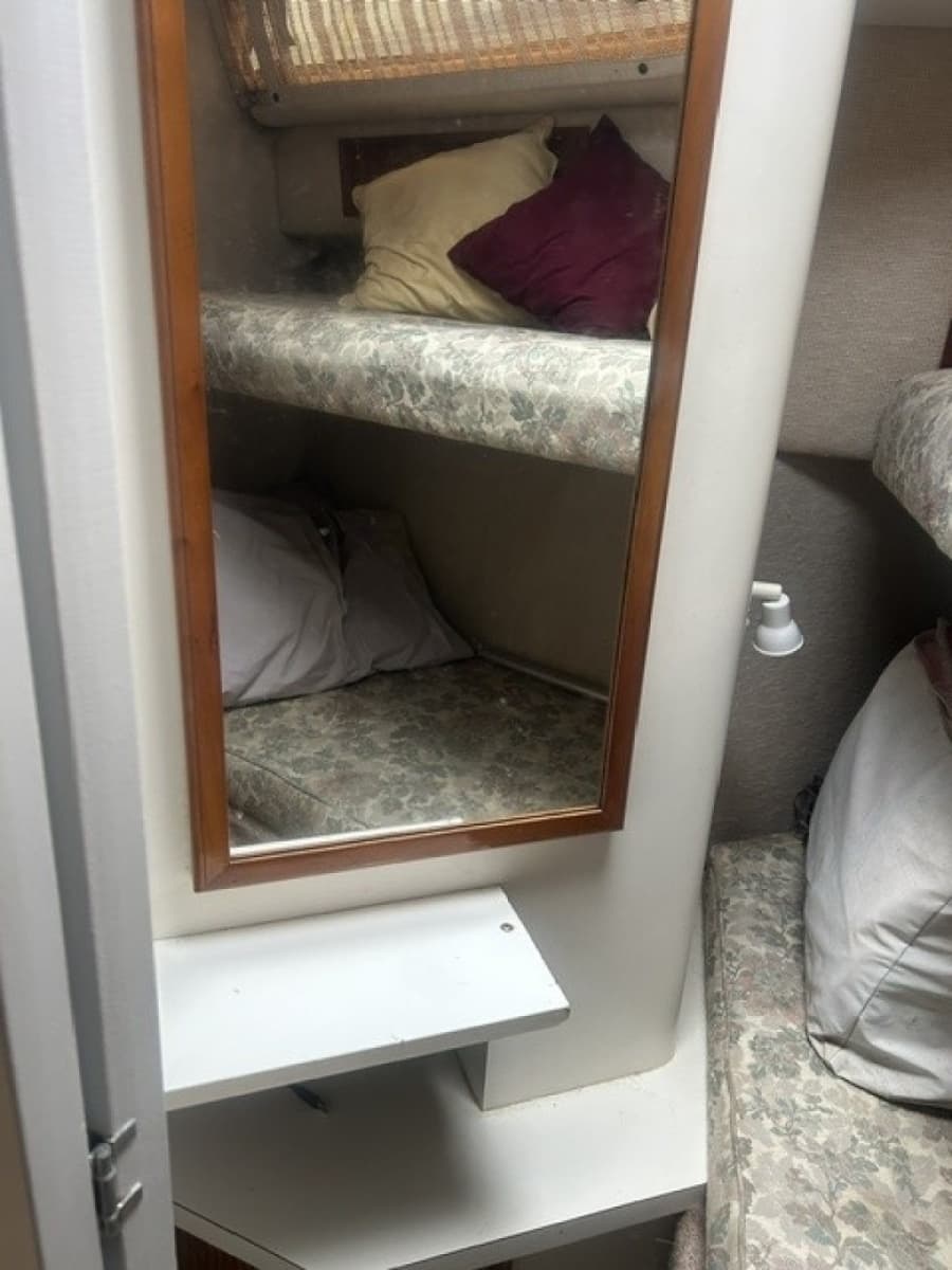 1991 Sea Ray 390 Express - Photo 31