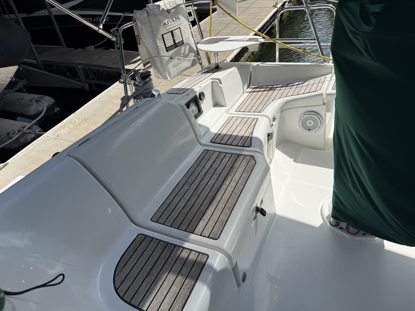 2007 Beneteau 373 - Photo 7