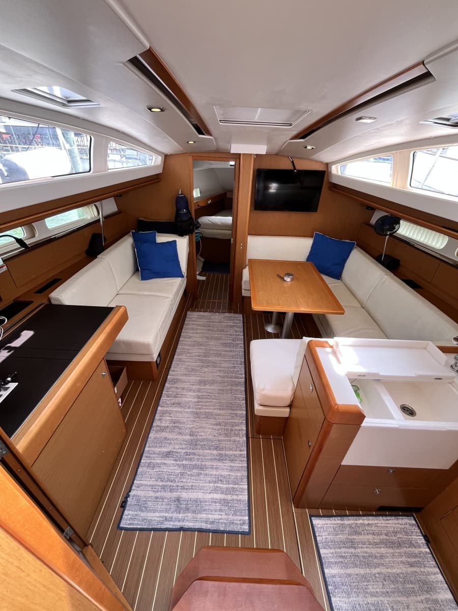 2015 Jeanneau 41 DS - Photo 2