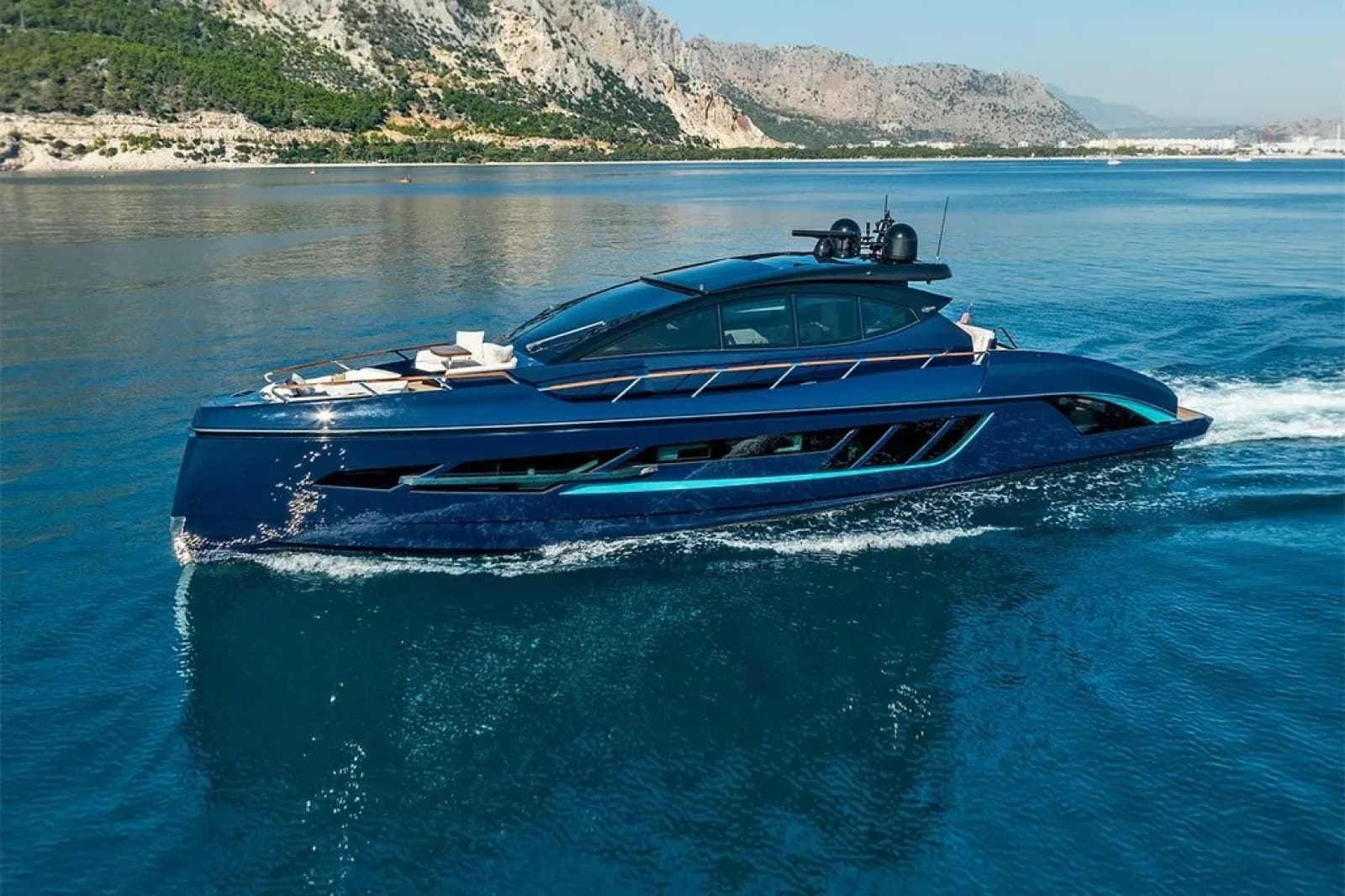 2023 Lazzara Yachts  - Photo 1
