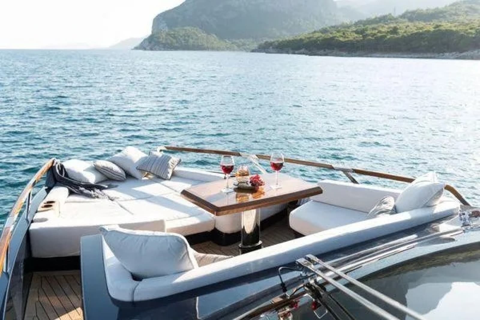 2023 Lazzara Yachts  - Photo 26