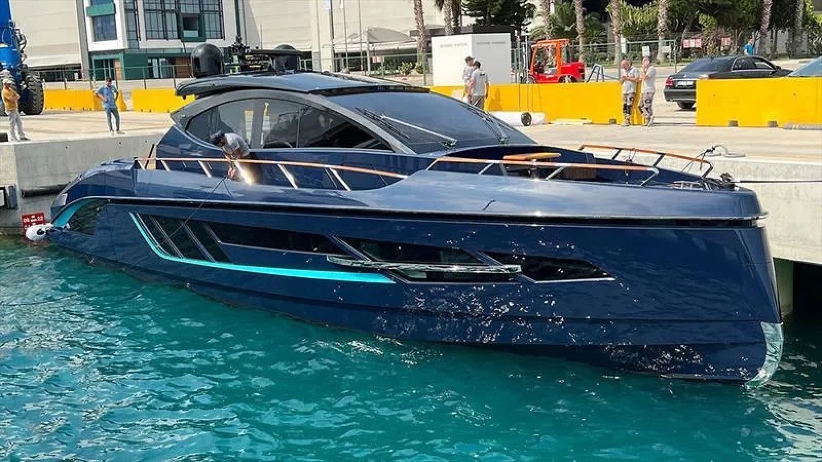 2023 Lazzara Yachts  - Photo 4