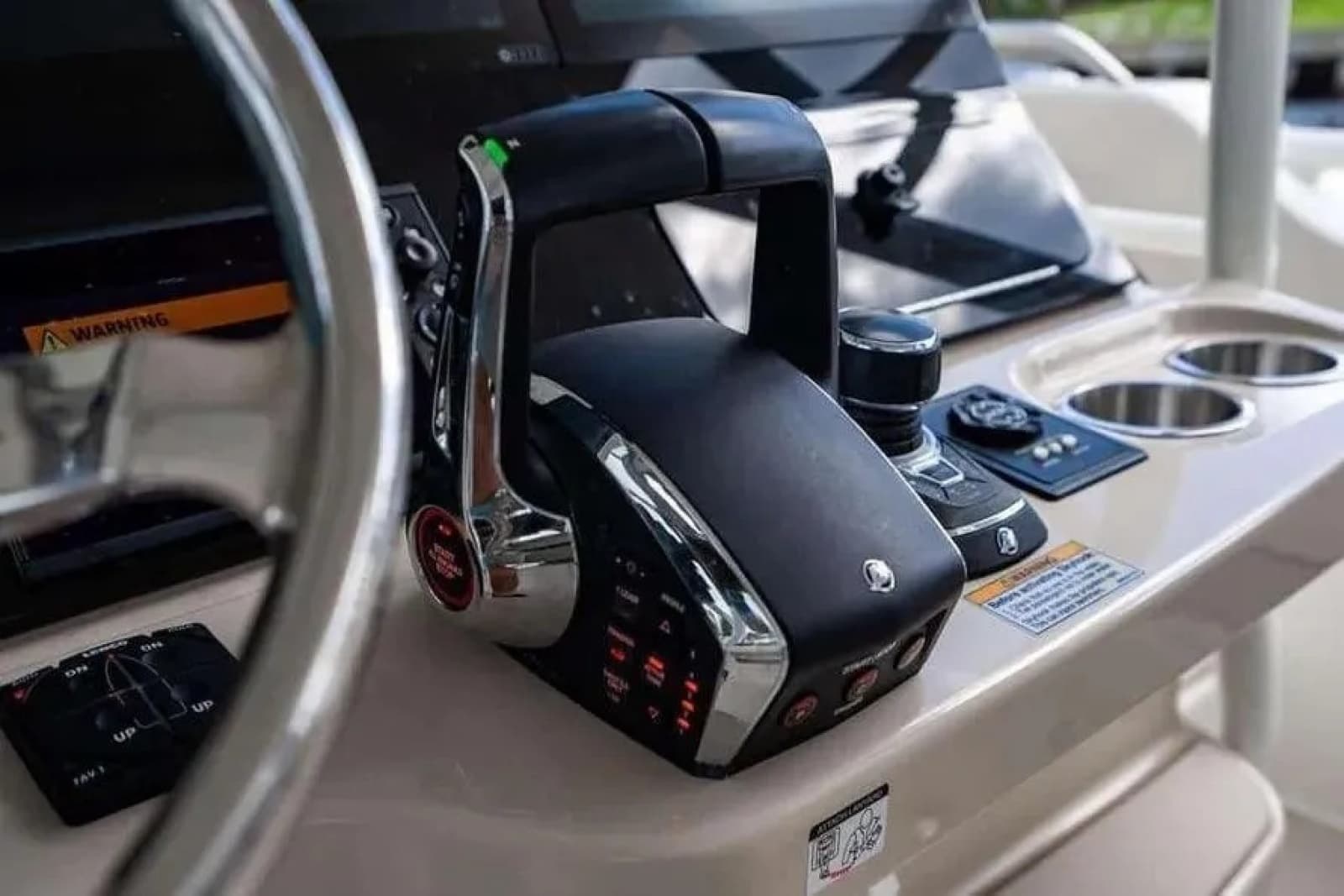 2022 Boston Whaler  - Photo 30