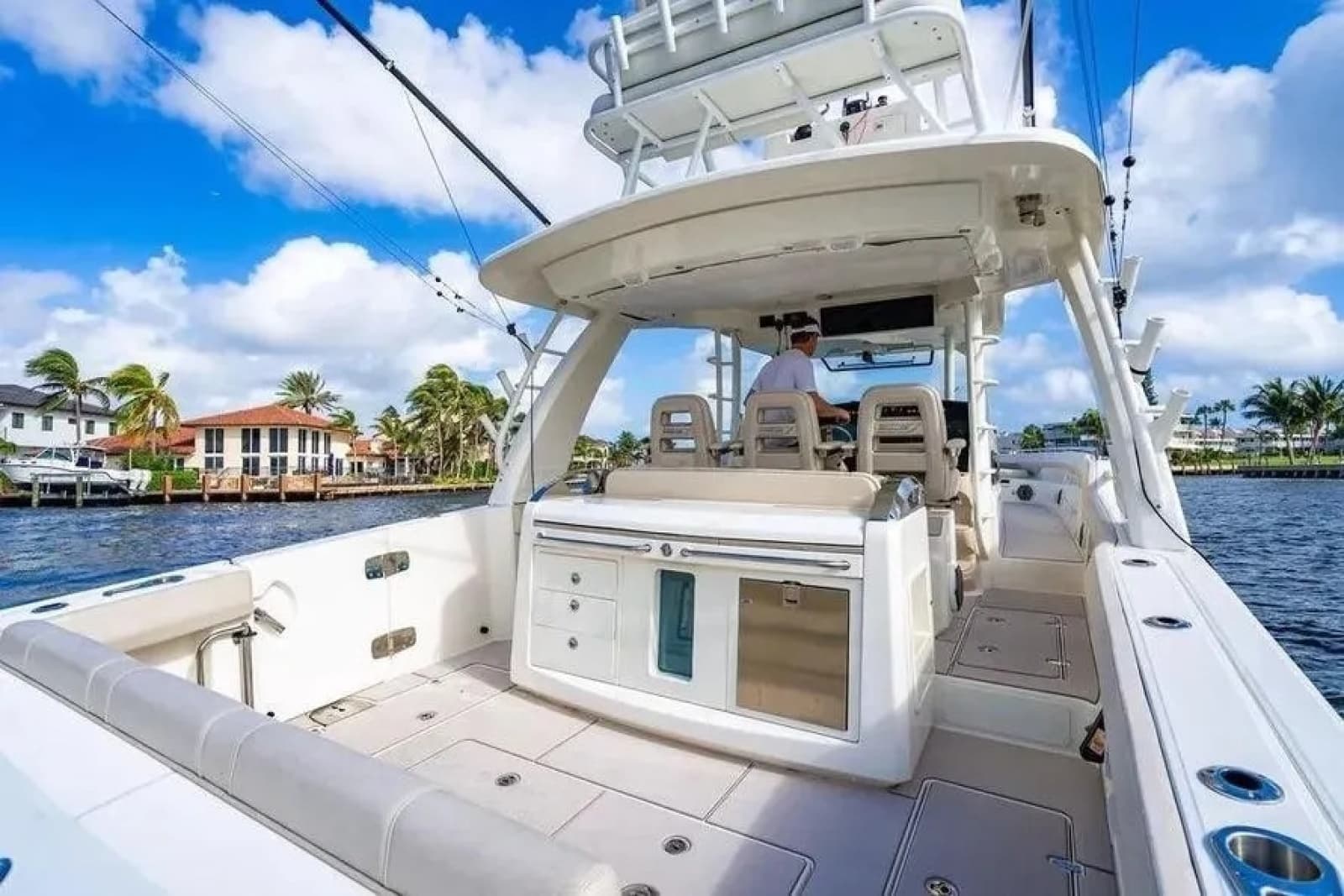2022 Boston Whaler  - Photo 20