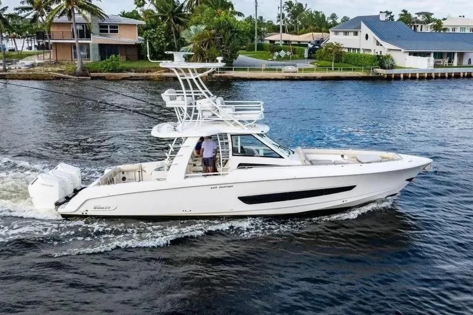 2022 Boston Whaler  - Photo 4