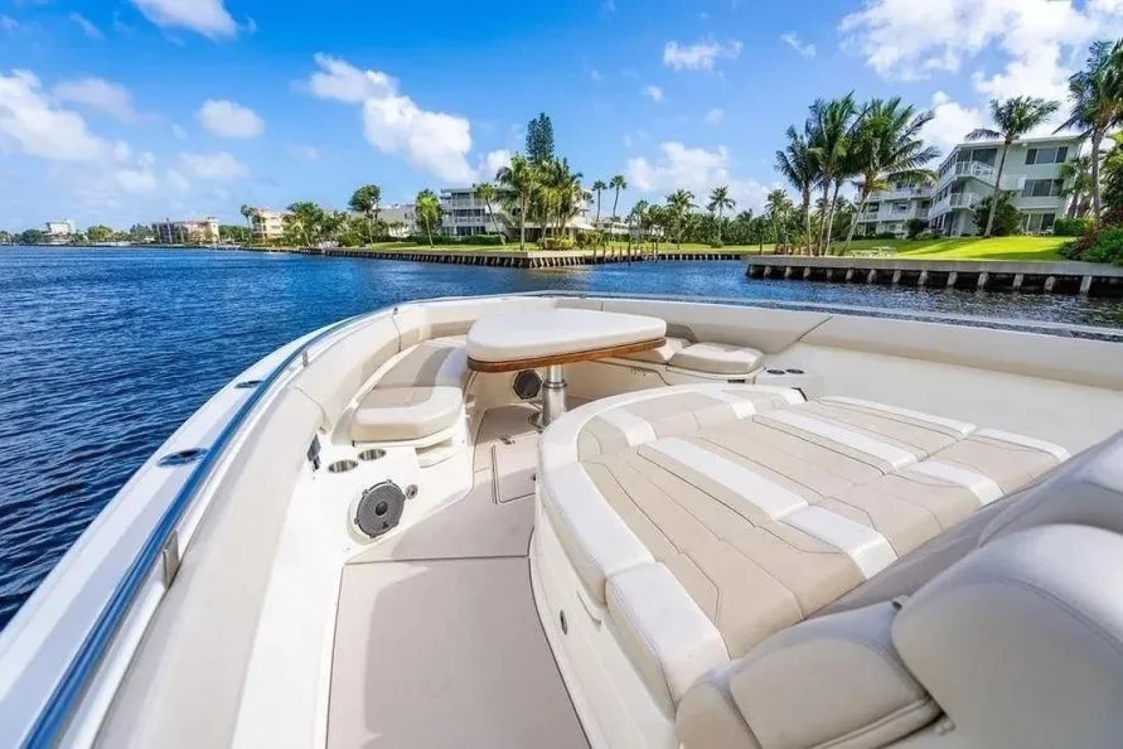 2022 Boston Whaler  - Photo 35