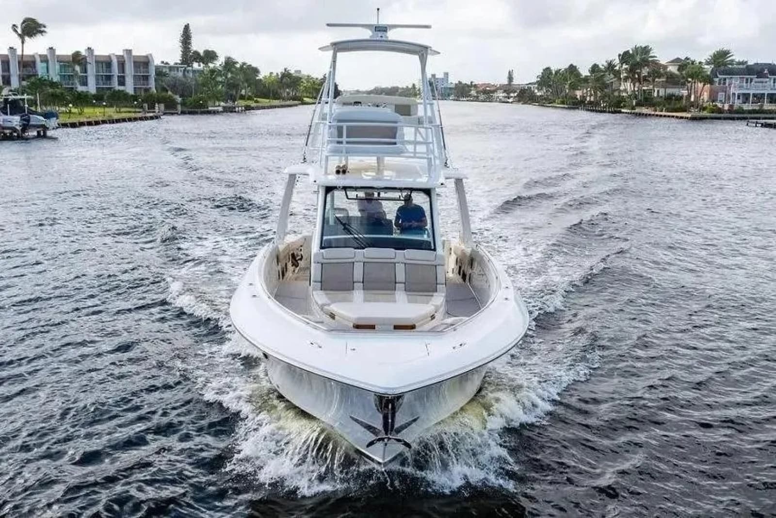 2022 Boston Whaler  - Photo 3