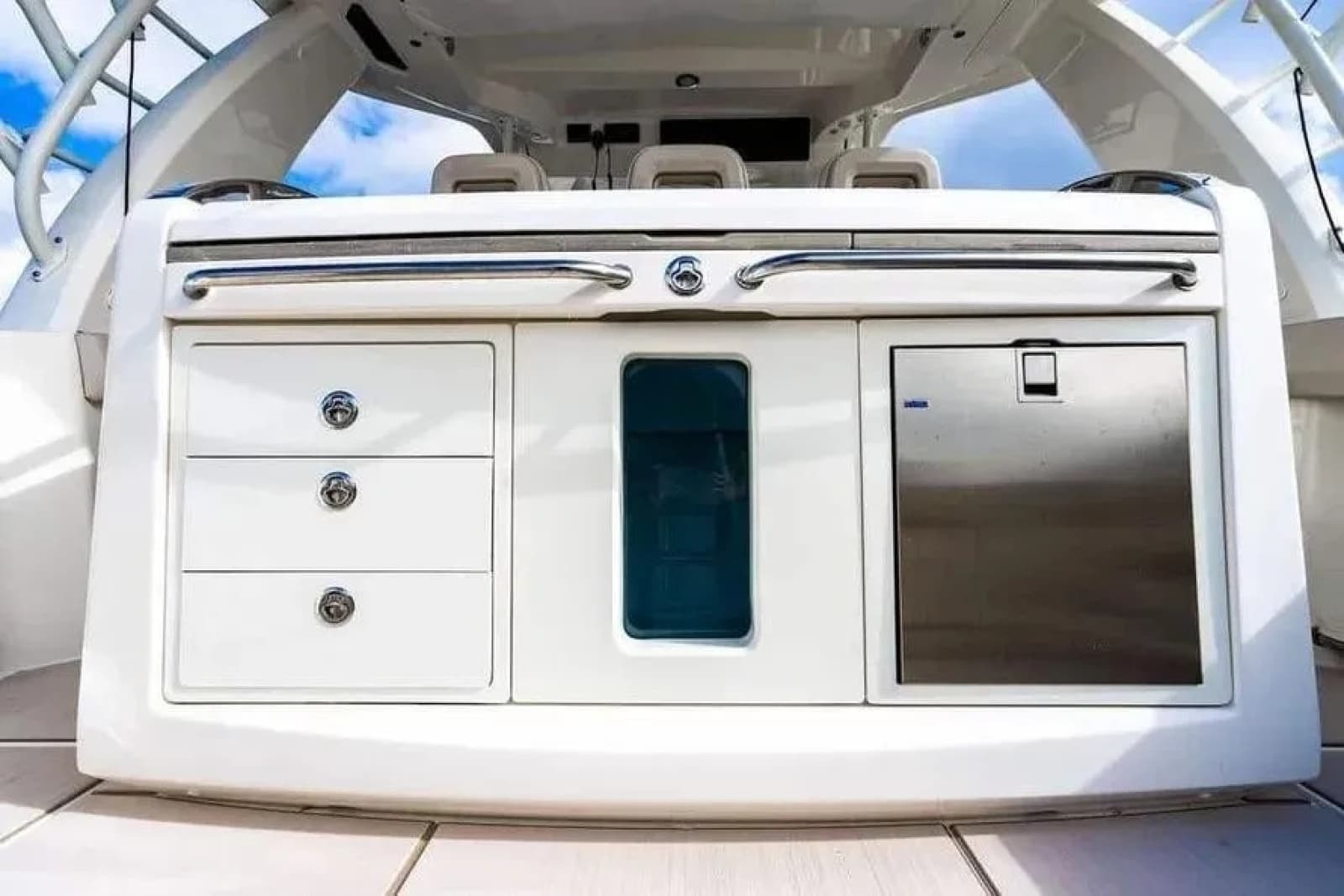 2022 Boston Whaler  - Photo 21