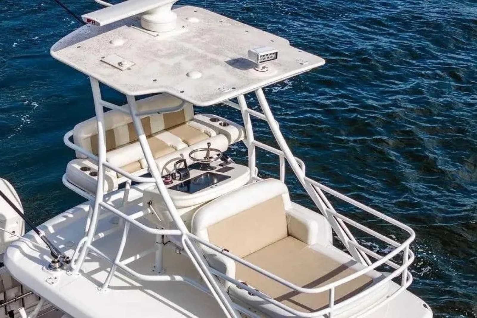 2022 Boston Whaler  - Photo 9