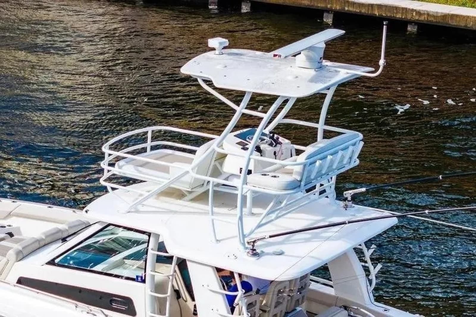 2022 Boston Whaler  - Photo 8