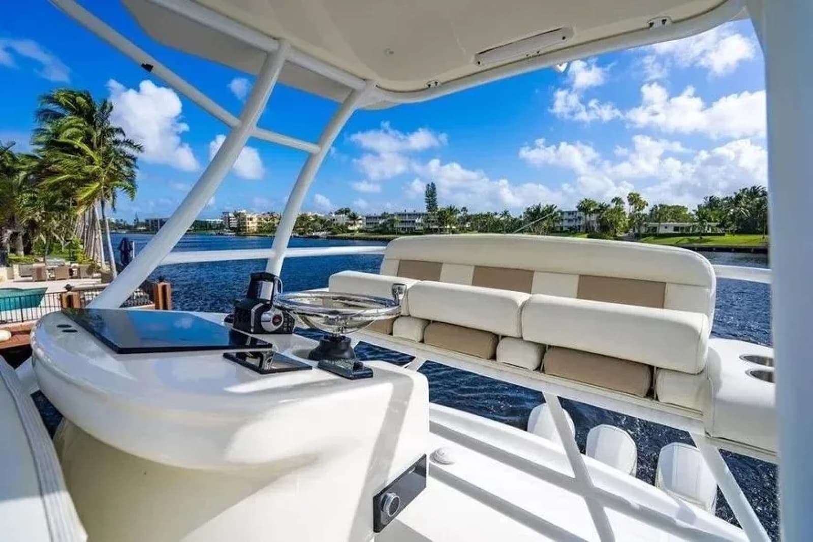 2022 Boston Whaler  - Photo 40
