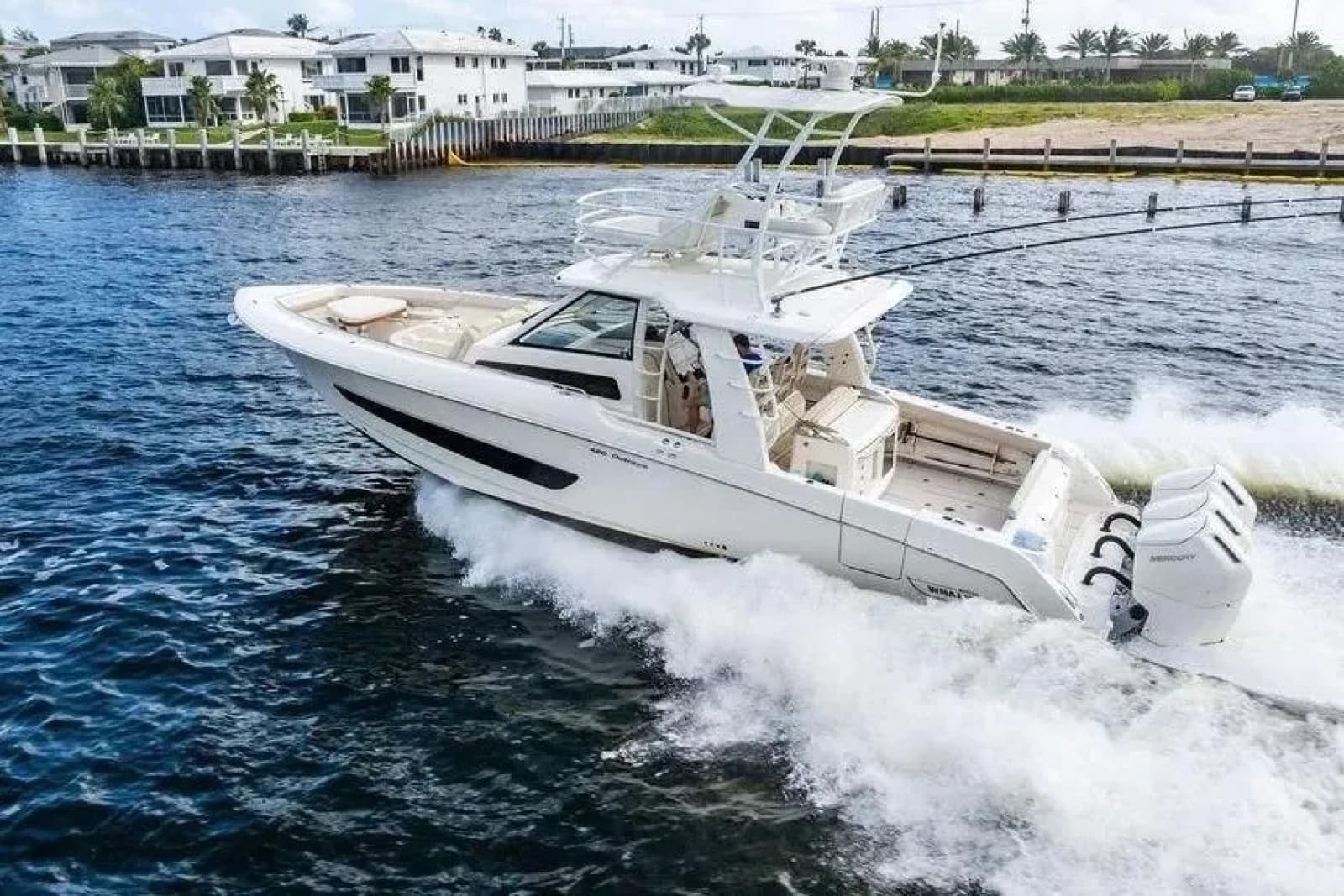 2022 Boston Whaler  - Photo 12