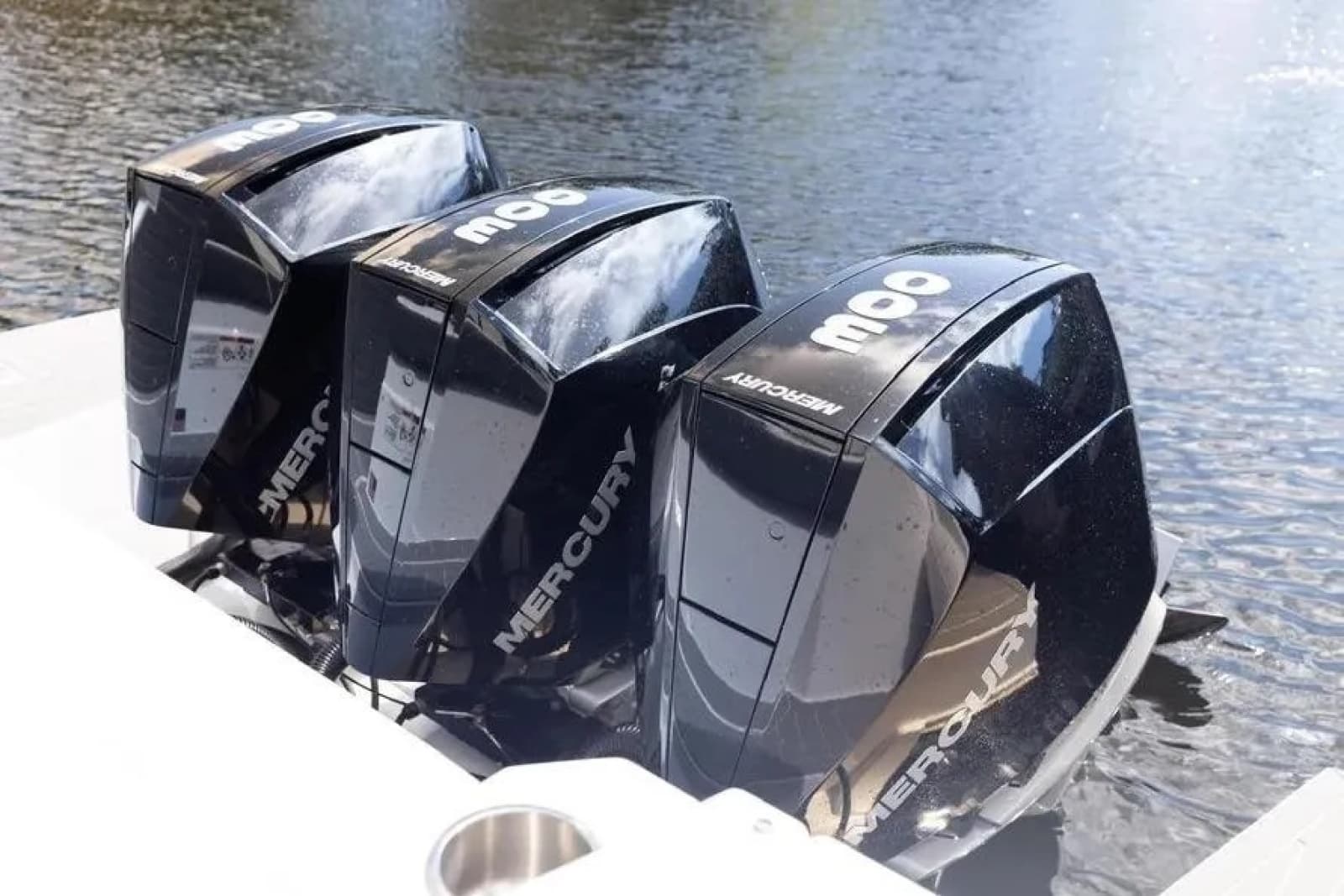 2021 Cruisers Yachts  - Photo 10