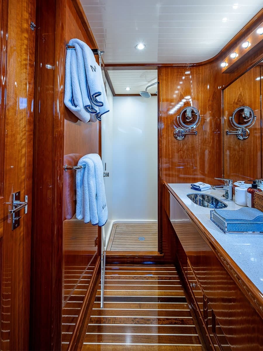 2018 Hinckley Talaria 55 MKII - Photo 21