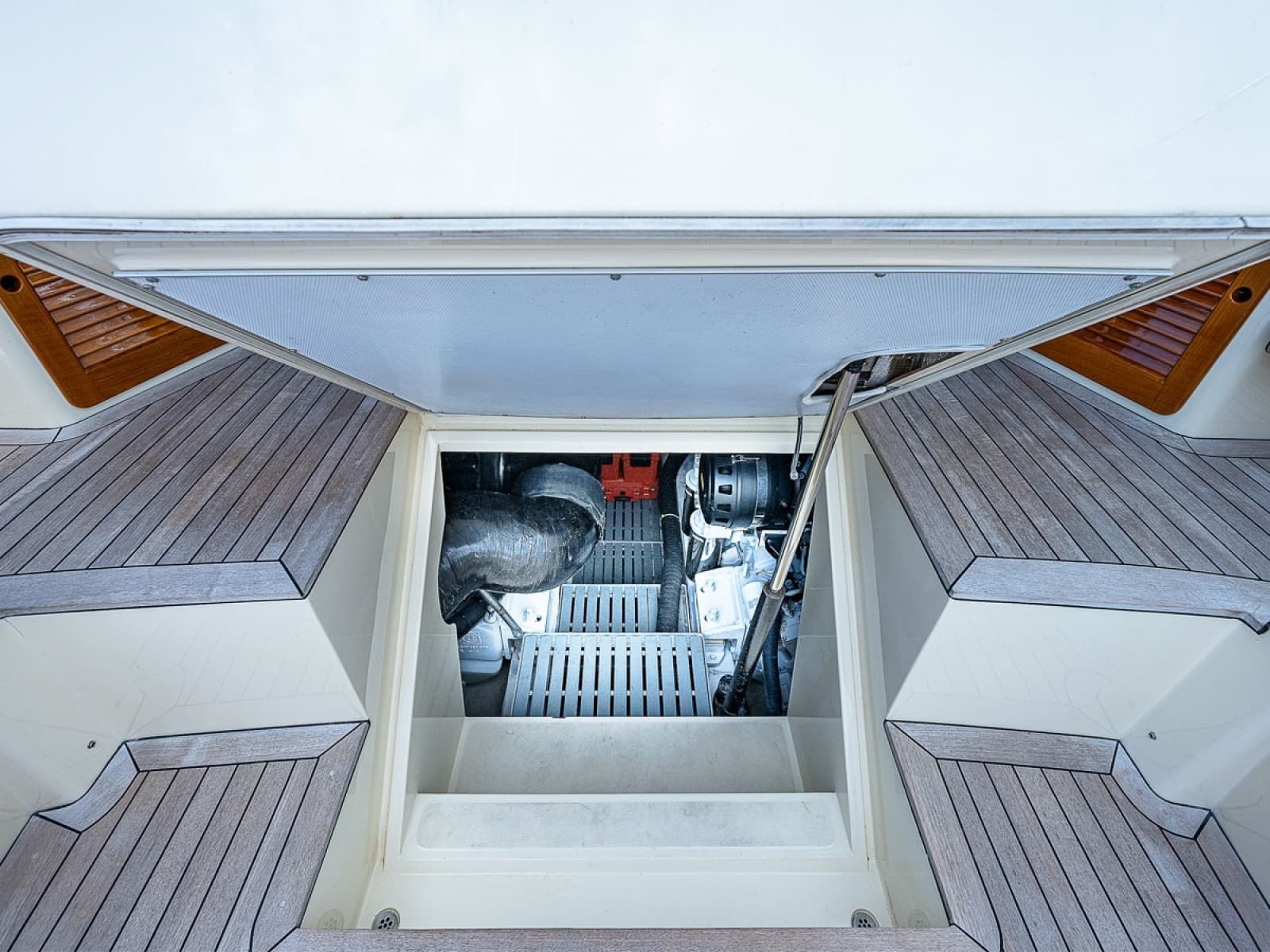 2018 Hinckley Talaria 55 MKII - Photo 26