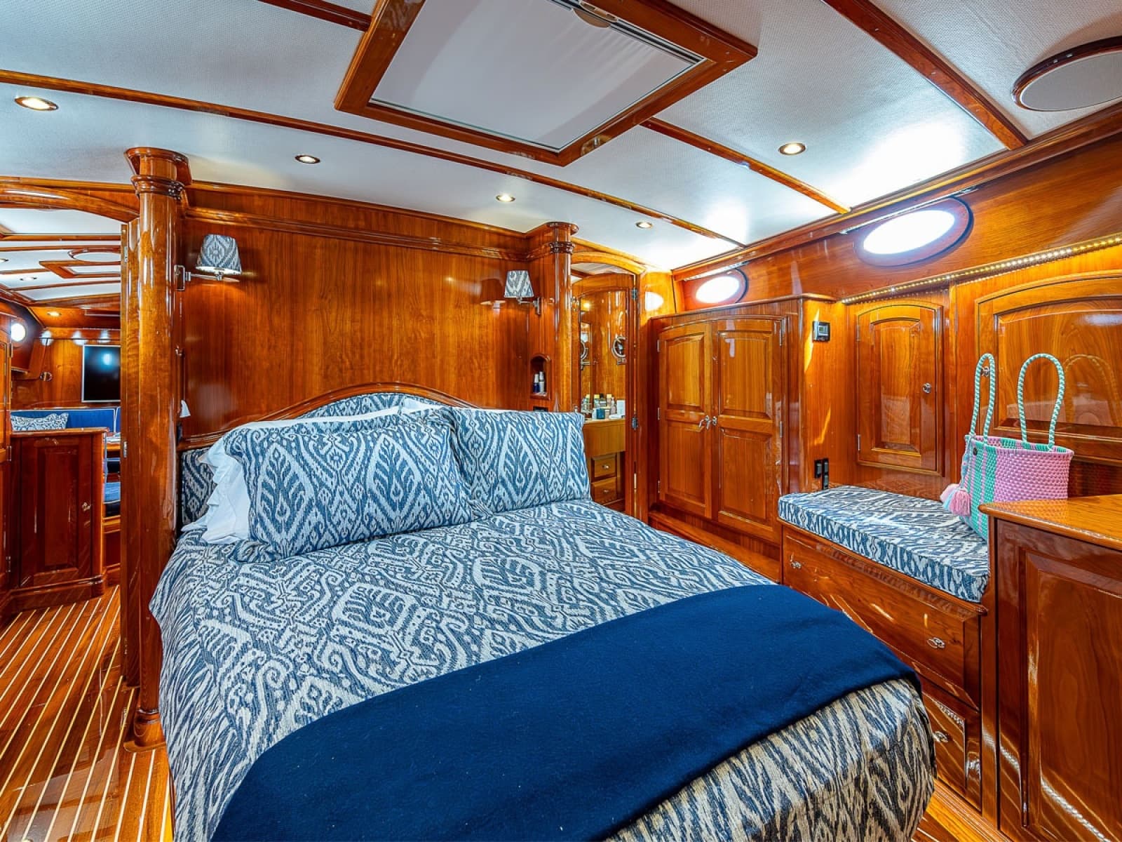 2018 Hinckley Talaria 55 MKII - Photo 18