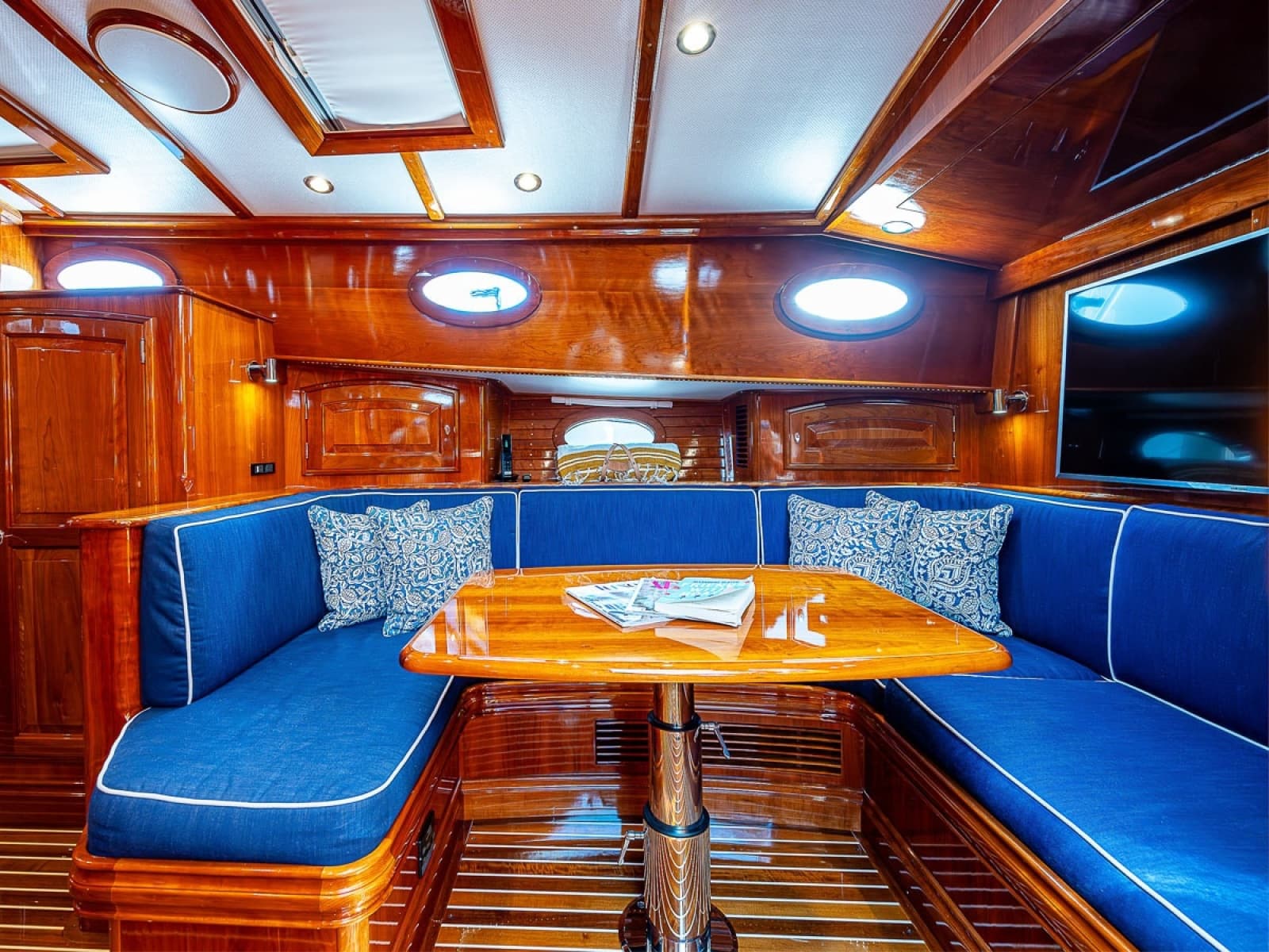 2018 Hinckley Talaria 55 MKII - Photo 17