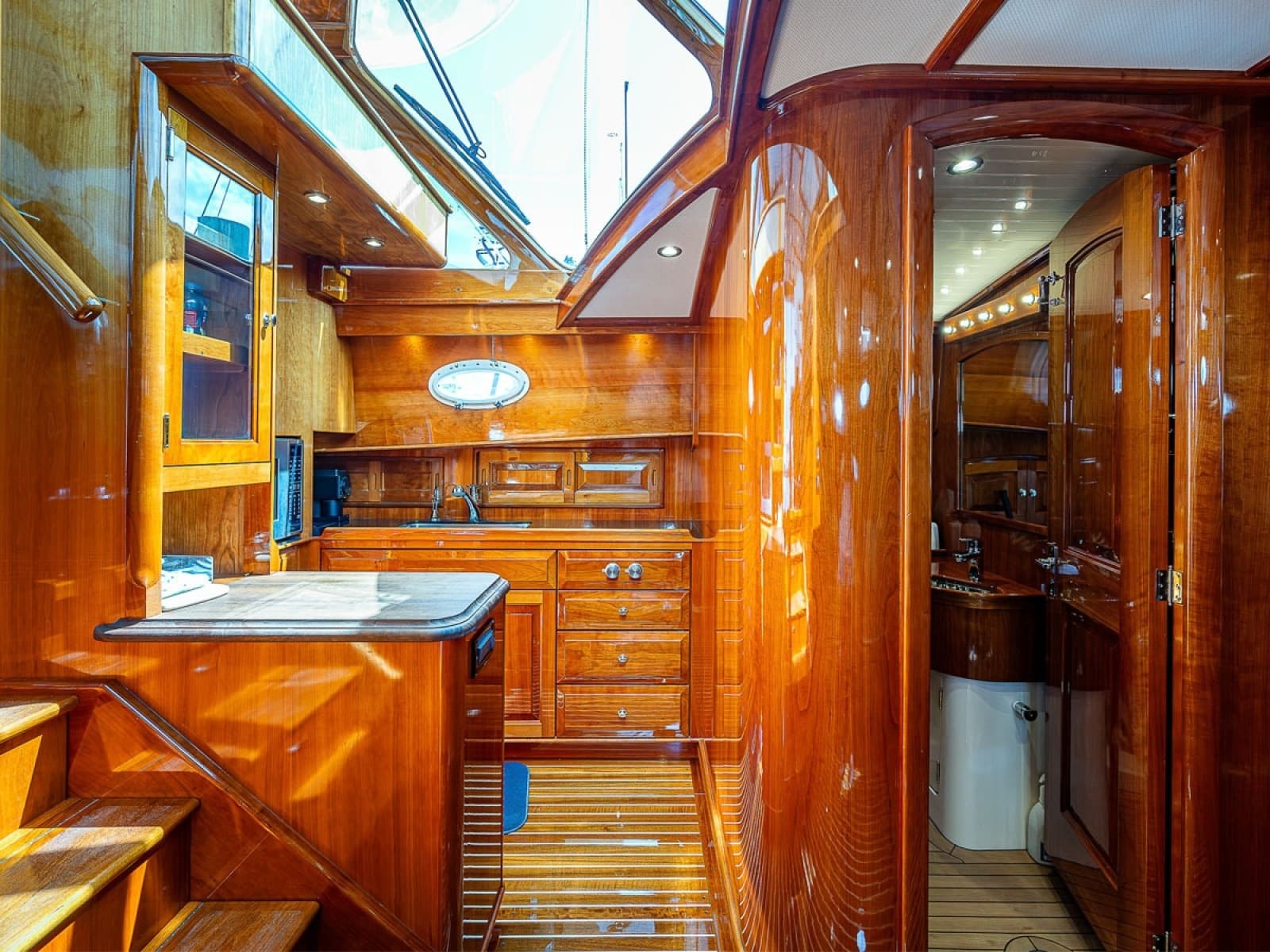 2018 Hinckley Talaria 55 MKII - Photo 16