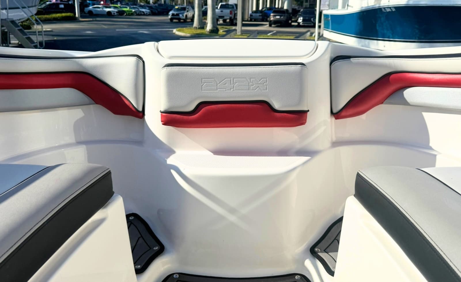 2018 Yamaha Boats 242X - Photo 33