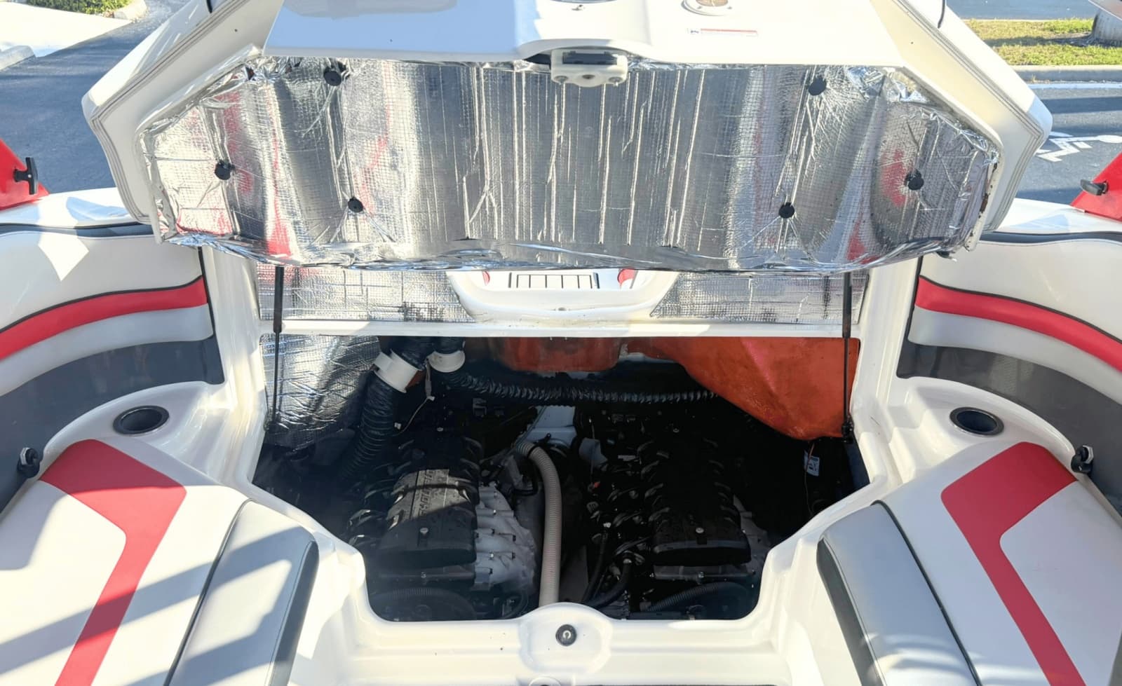 2018 Yamaha Boats 242X - Photo 17