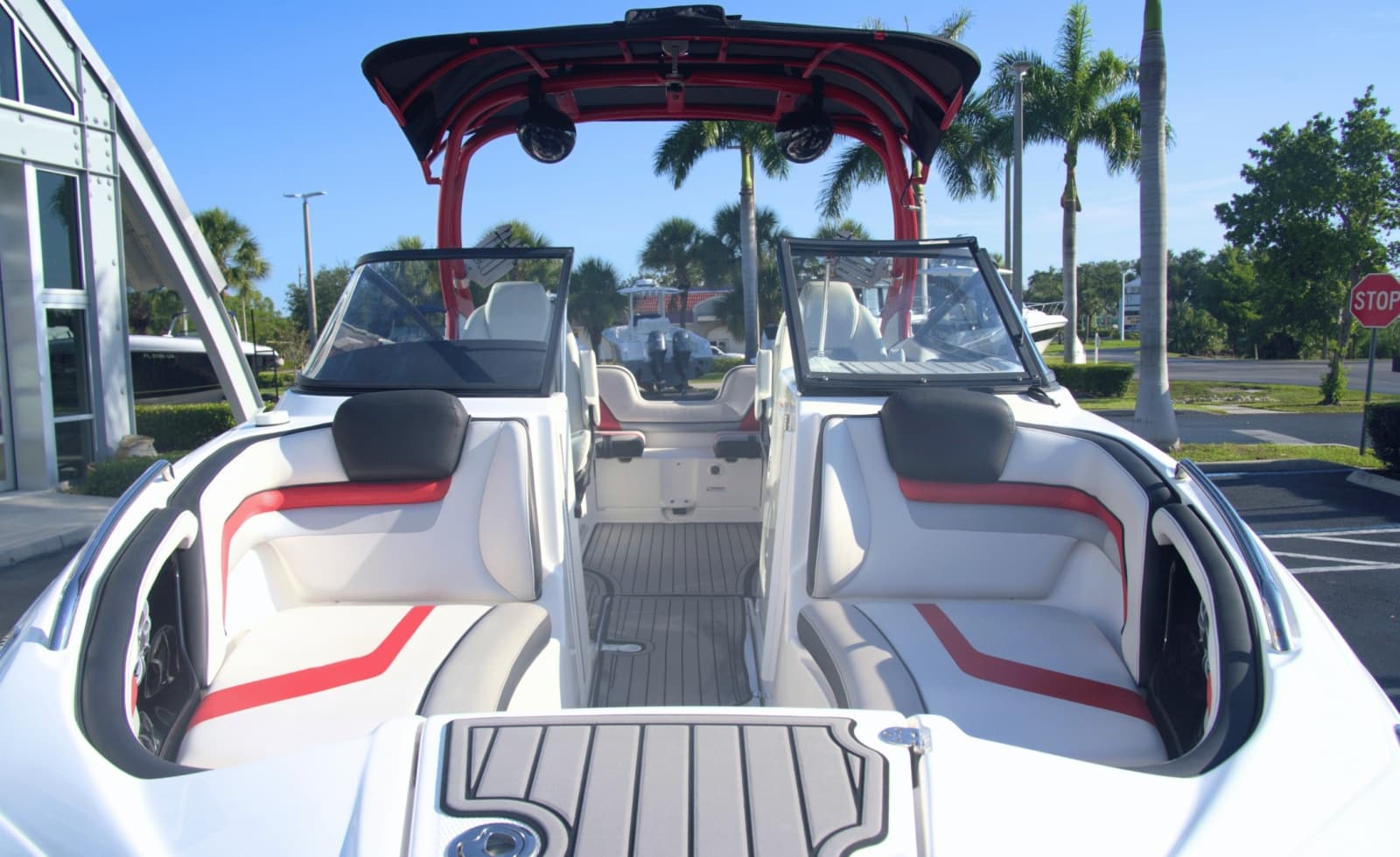 2018 Yamaha Boats 242X - Photo 4