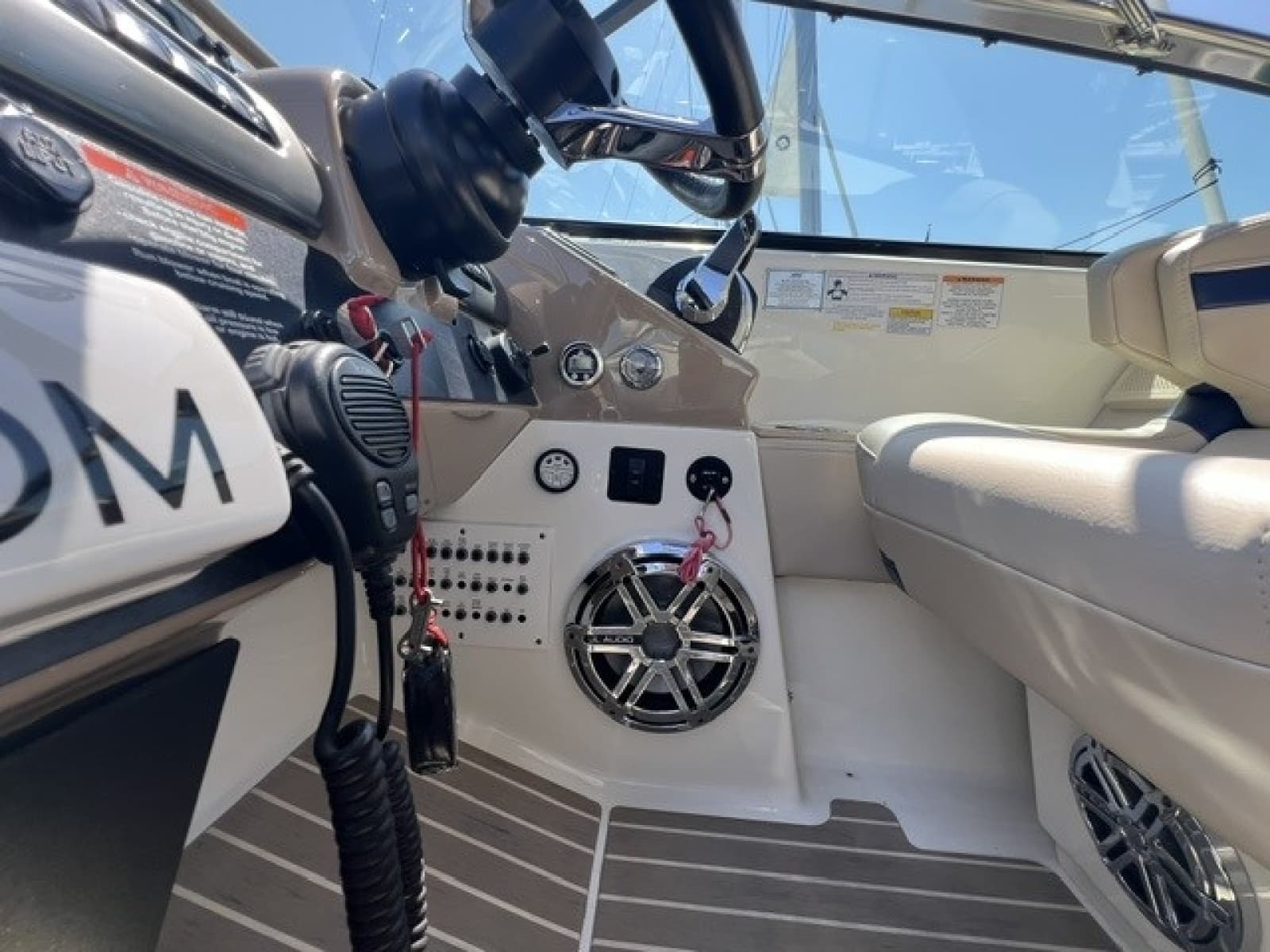 2016 Formula 355 SS - Photo 12