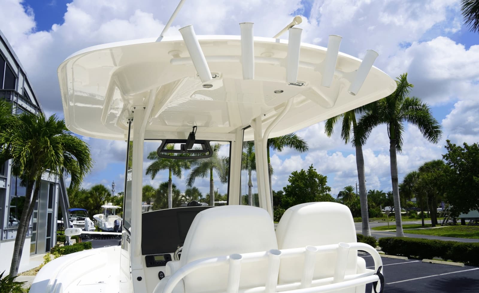 2021 Regulator 26XO - Photo 10
