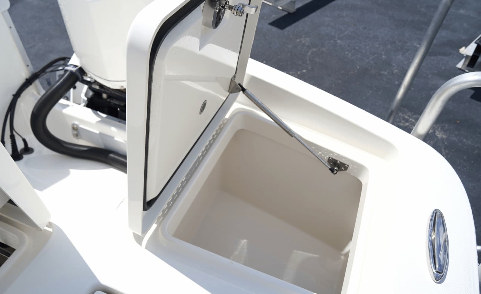 2021 Regulator 26XO - Photo 33