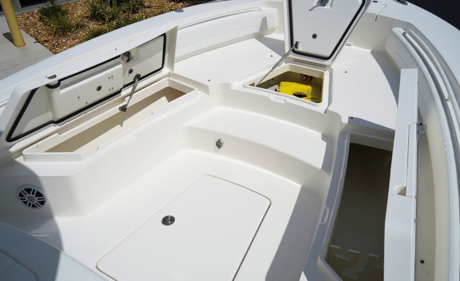 2021 Regulator 26XO - Photo 36
