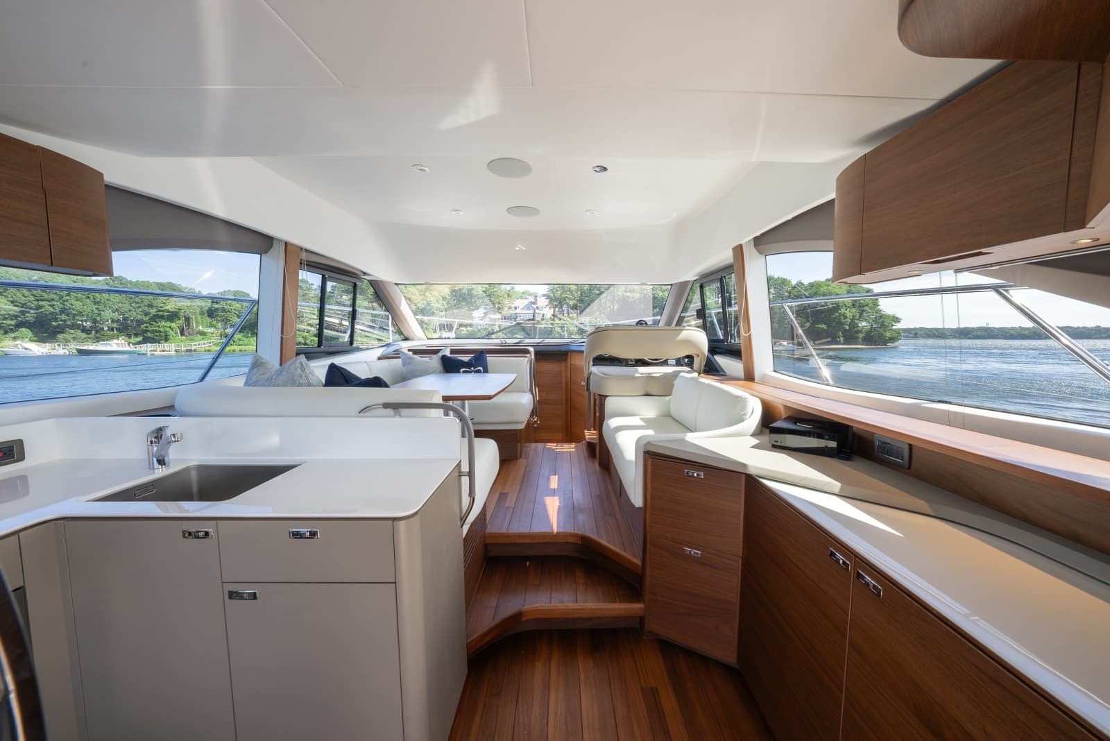 2025 Princess F45 - Photo 19