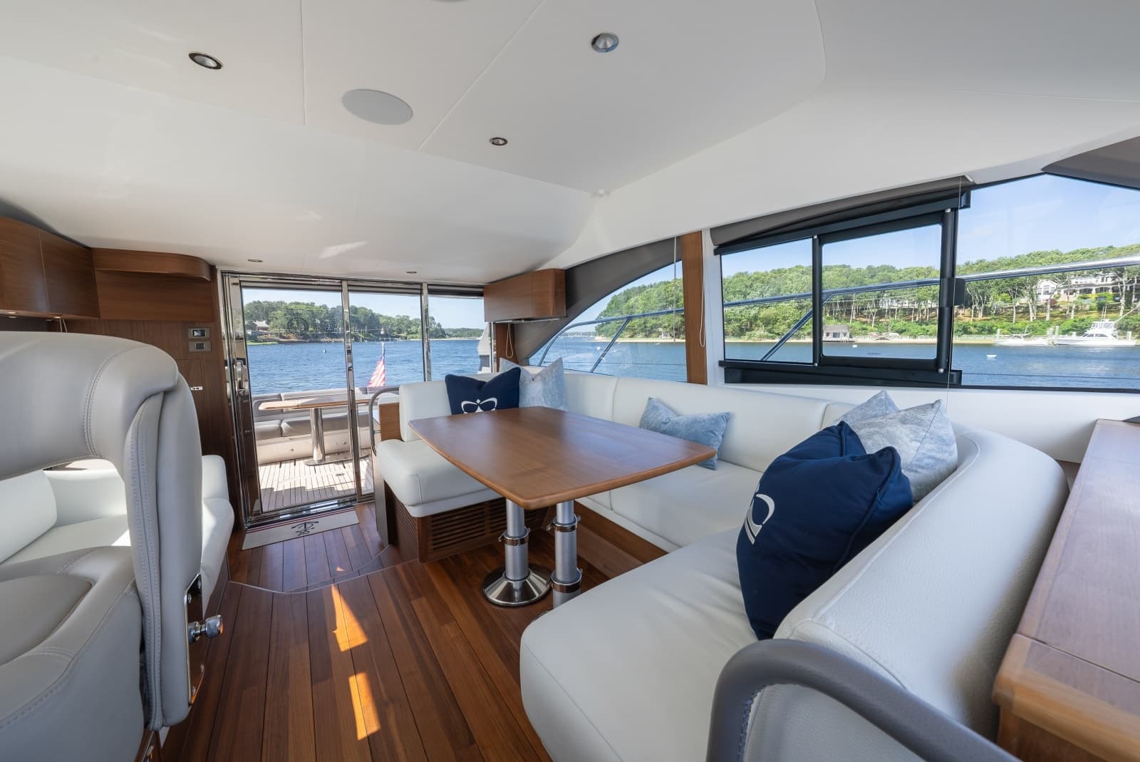 2025 Princess F45 - Photo 23
