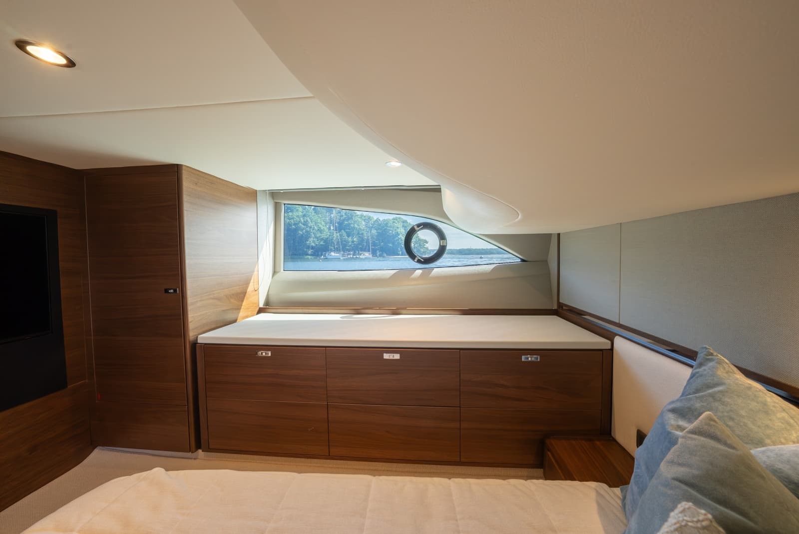 2025 Princess F45 - Photo 39