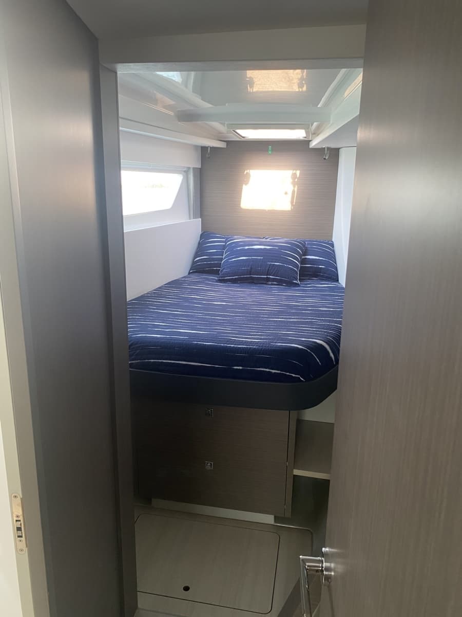 2023 Leopard 42 - Photo 19