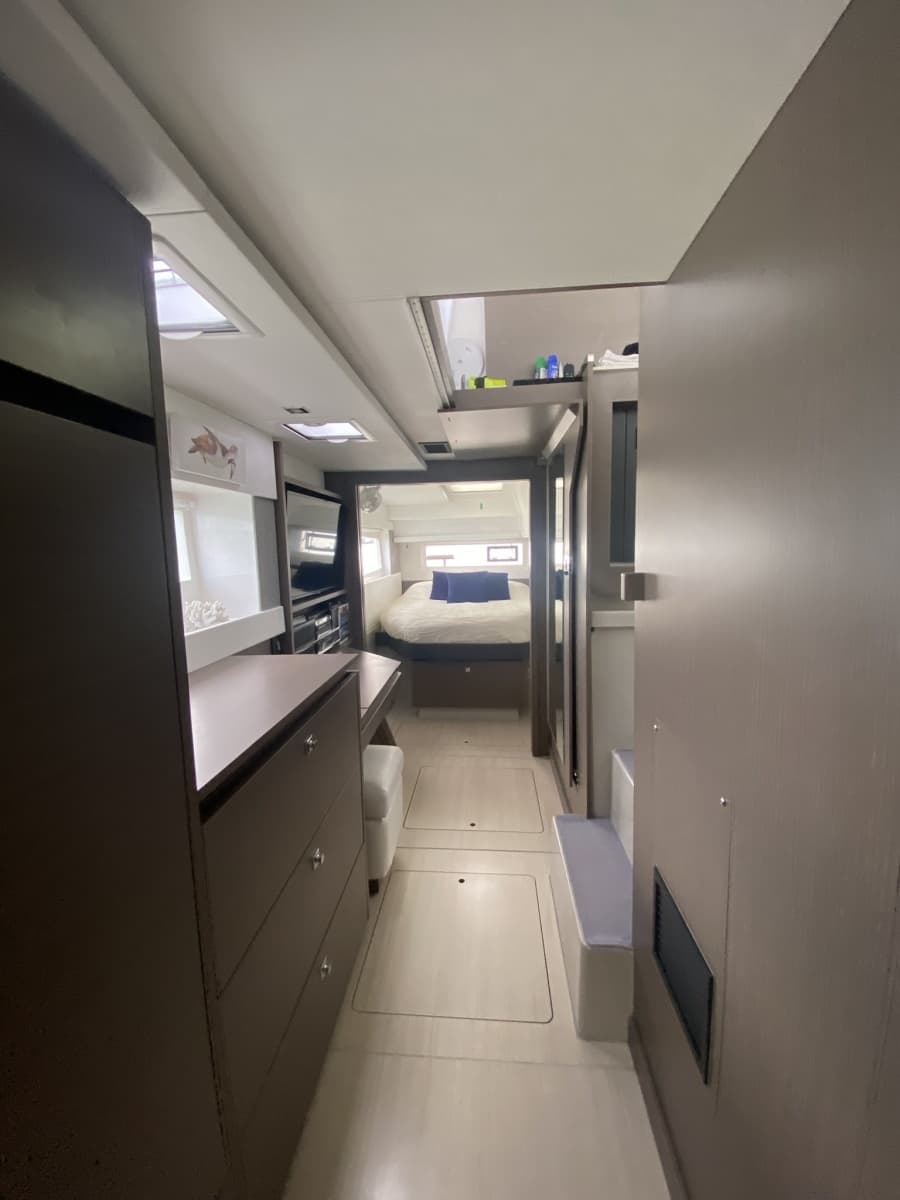 2023 Leopard 42 - Photo 18