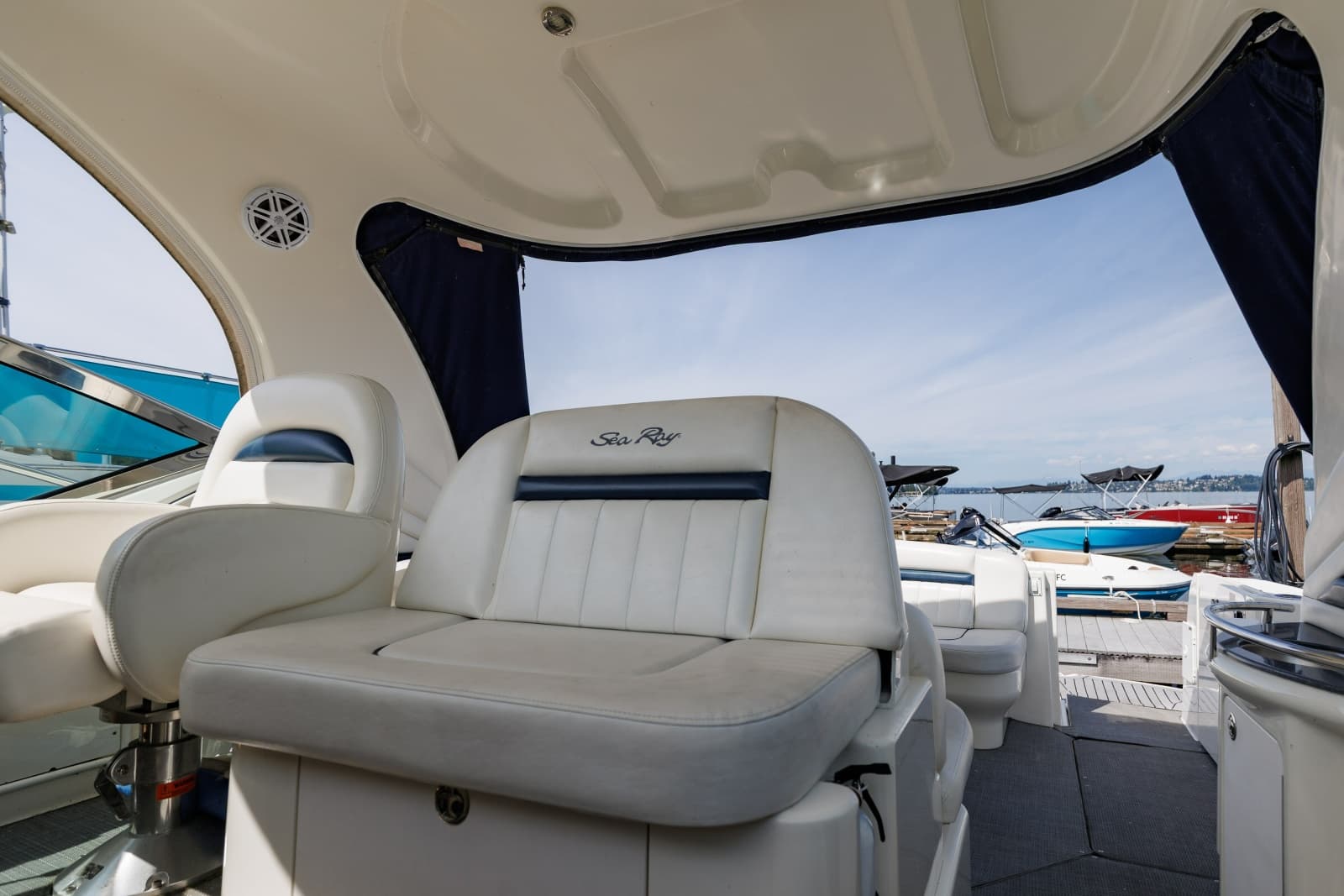 2005 Sea Ray Sundancer - Photo 18