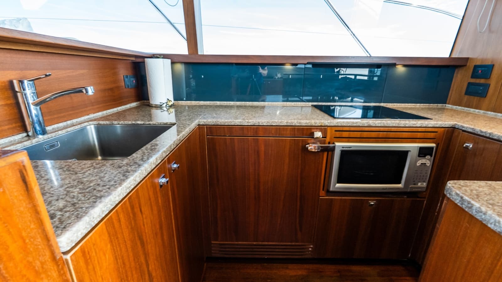 2014 Princess F52 - Photo 42